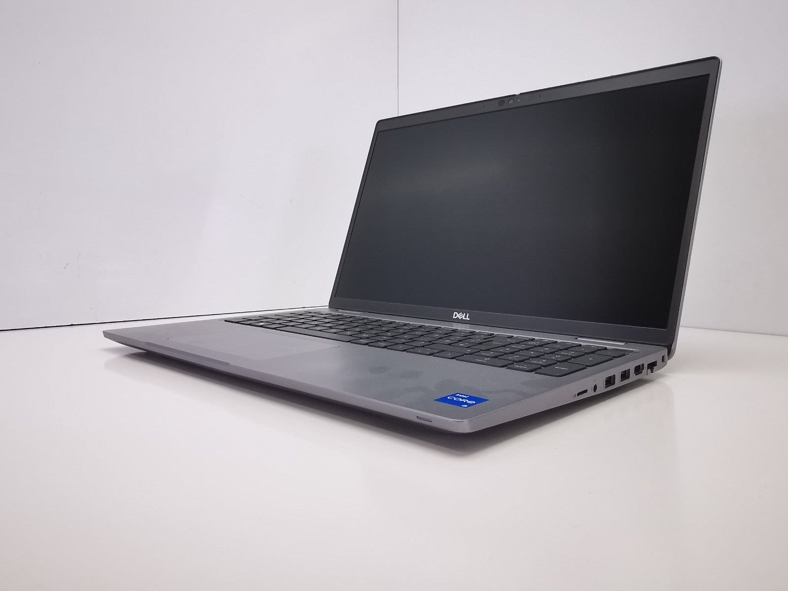 Dell Latitude 5530 15.6" Laptop - 12th Gen i5/8GB RAM/256GB SSD/Windows 11 Pro