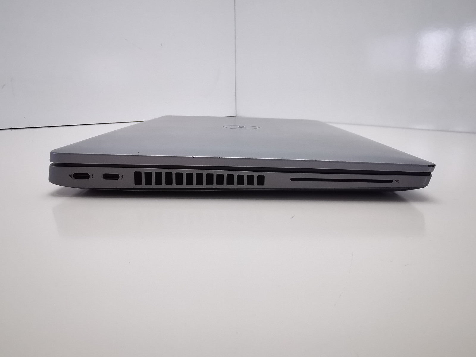 Dell Latitude 5430 14" Laptop - 12th Gen i5/8GB RAM/256GB NVMe SSD/Win 11 Pro