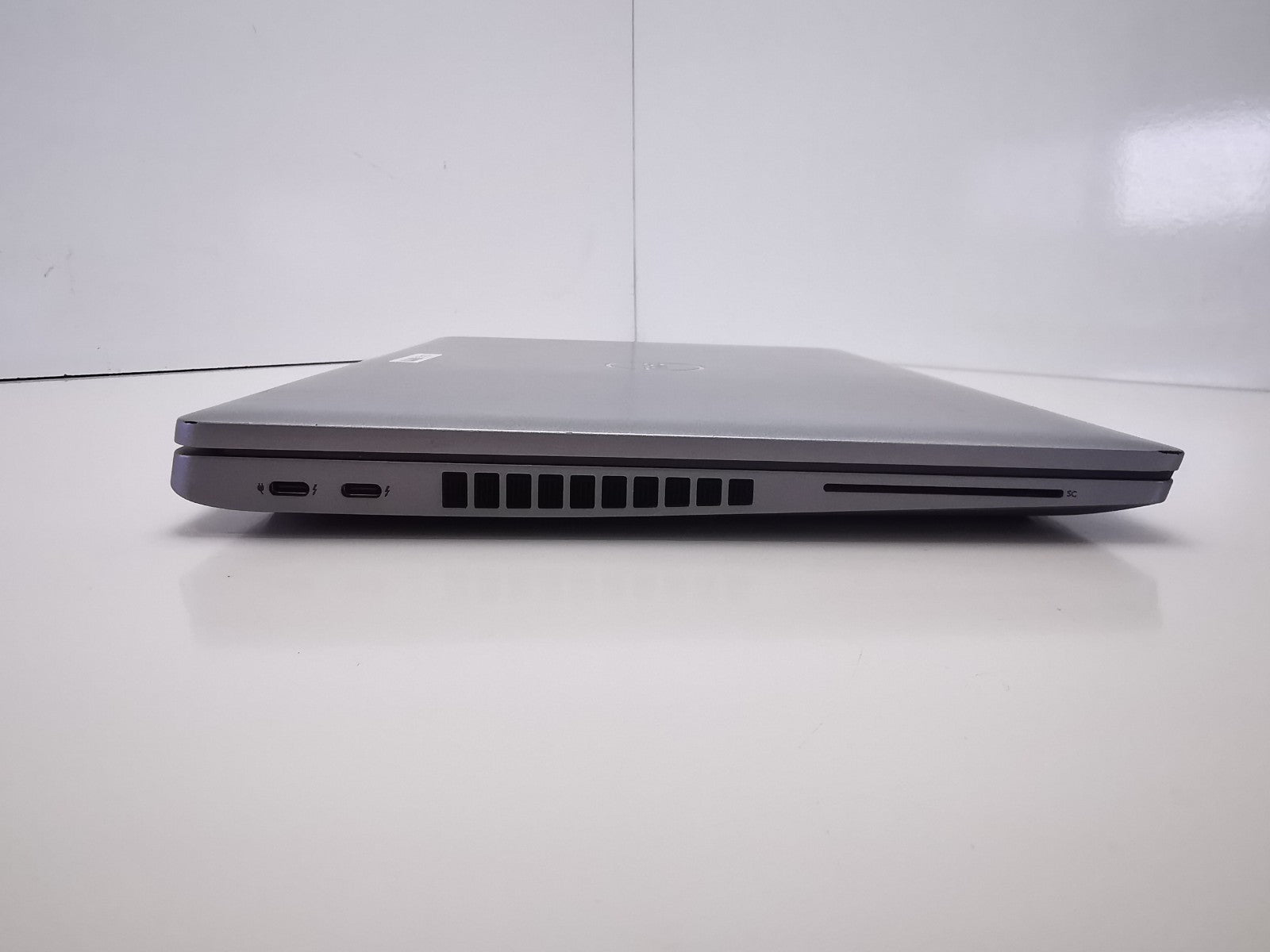 Dell Latitude 5530 15.6" Laptop - 12th Gen i5/8GB RAM/256GB SSD/Windows 11 Pro