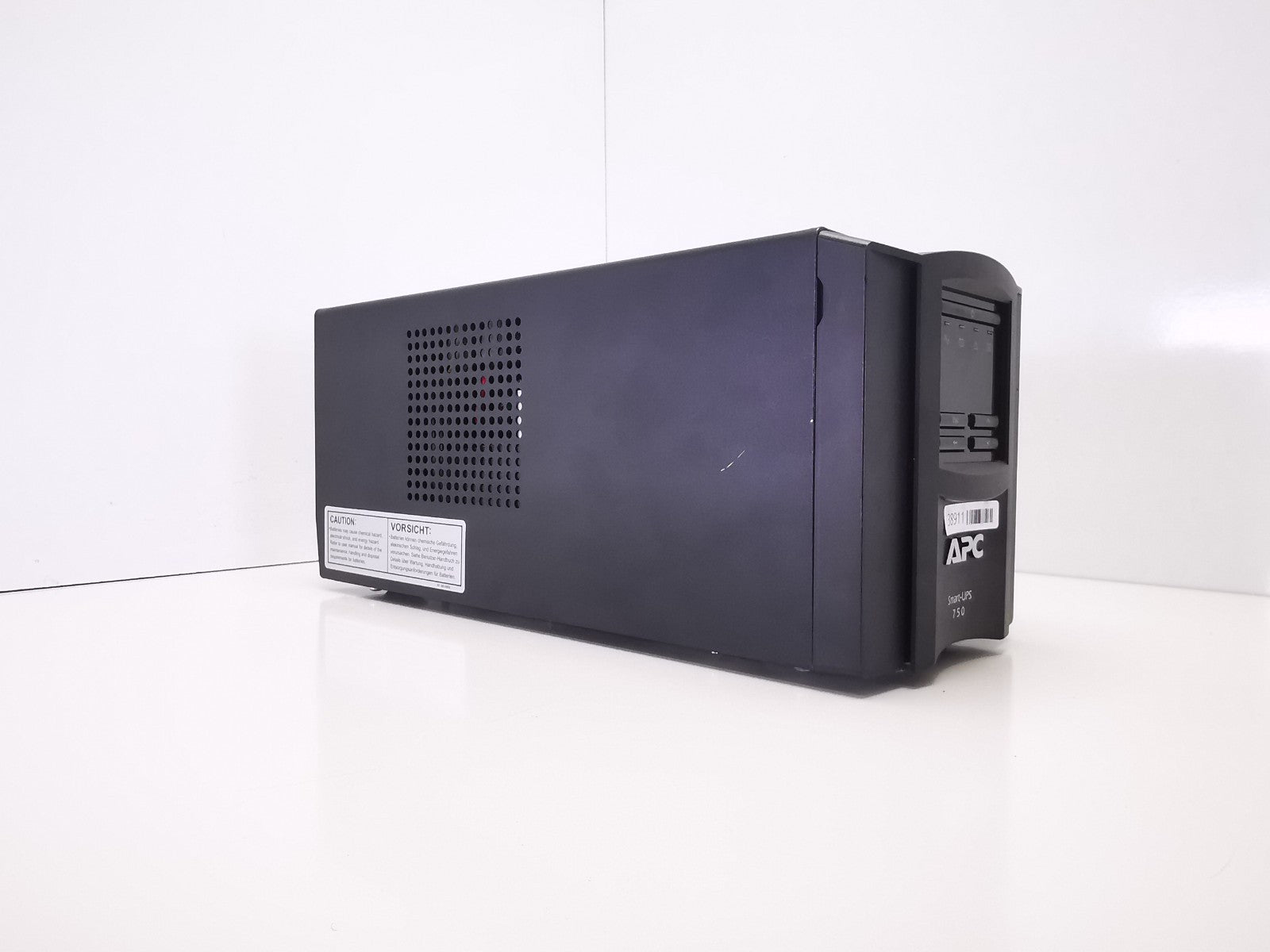 APC Smart UPS 750 (SMT750IC) UPS - Batteries Removed - Spares Or Repairs