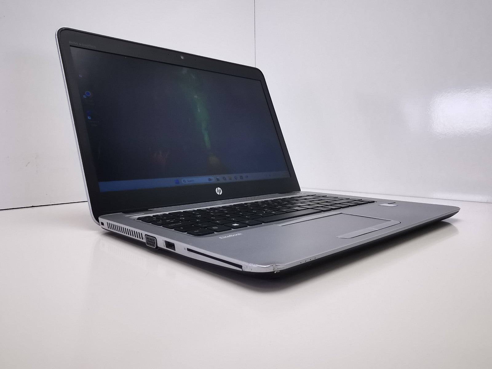 HP EliteBook 840 G4 14" Laptop - 7th Gen i7/16GB RAM/256GB NVMe SSD/Win 11 Pro