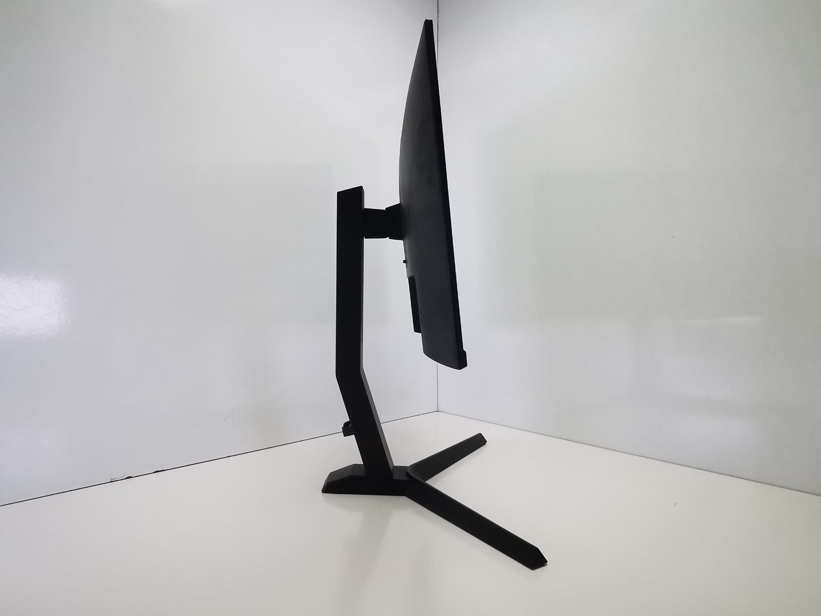 Iiyama XUB2496HSU 24" Monitor - 1x HDMI / 1x Display Port - Stand Inc - GRADE B