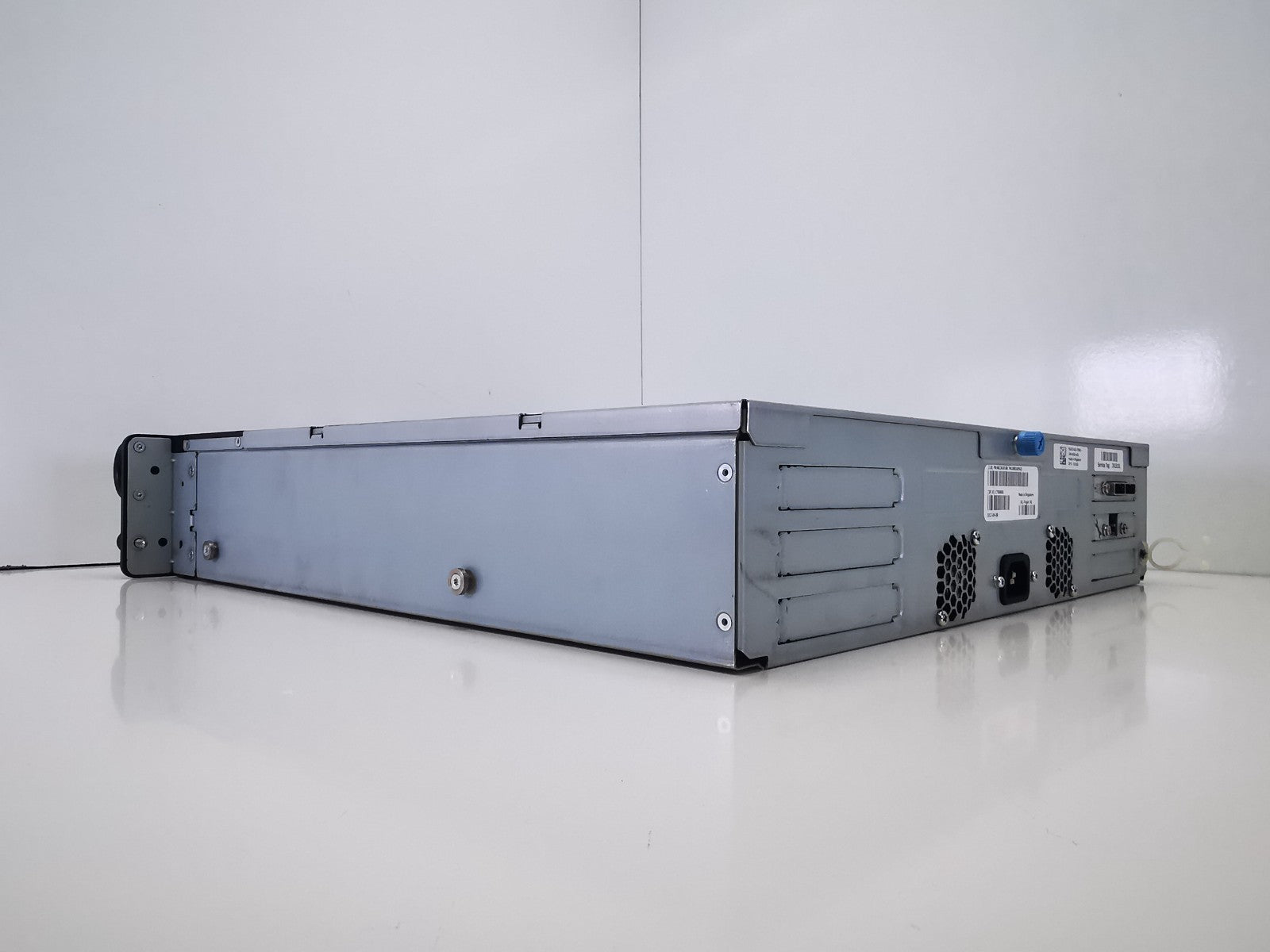 Dell PowerVault 114X Tape Storage Enclosure - NO TAPES INCLUDED