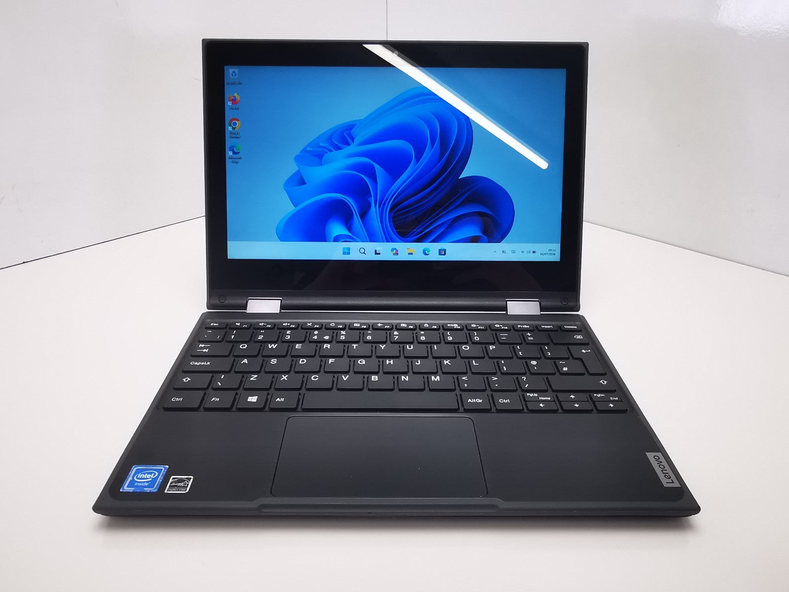 Lenovo 300e Chromebook 2nd Gen 11.6" Celeron / 4GB / 64GB eMMC – Tested - Win 11