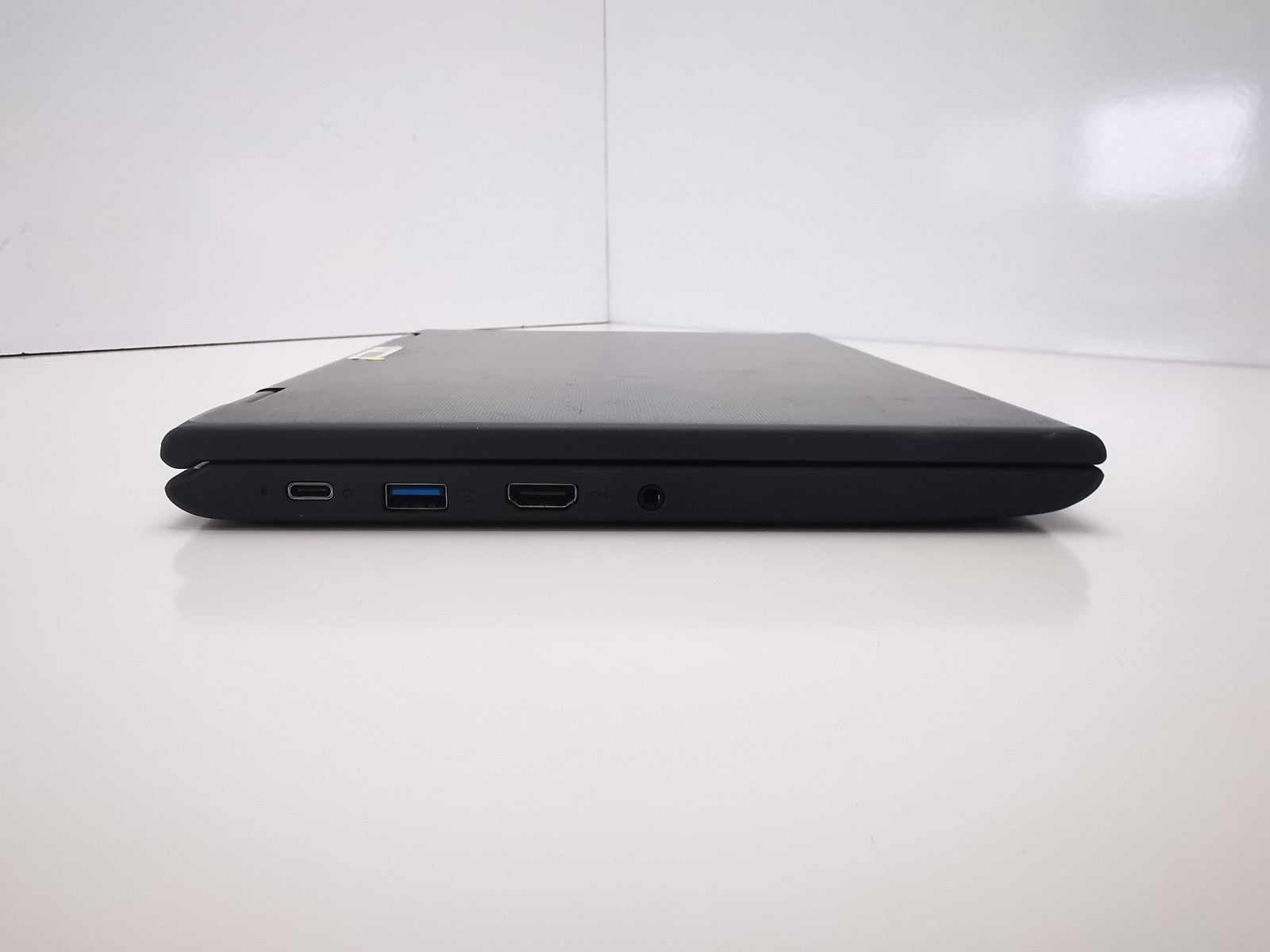 Lenovo 300e Chromebook 2nd Gen 11.6" Celeron / 4GB / 64GB eMMC – Tested - Win 11