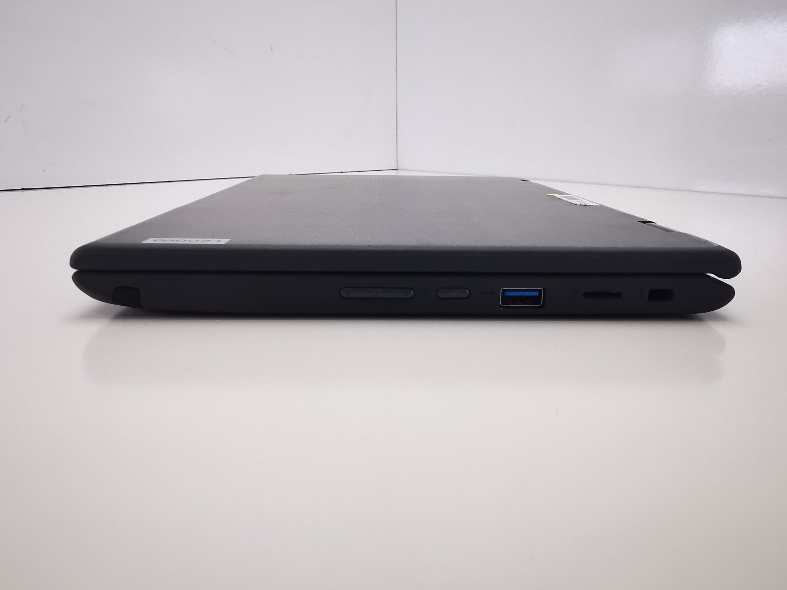 Lenovo 300e Chromebook 2nd Gen 11.6" Celeron / 4GB / 64GB eMMC – Tested - Win 11