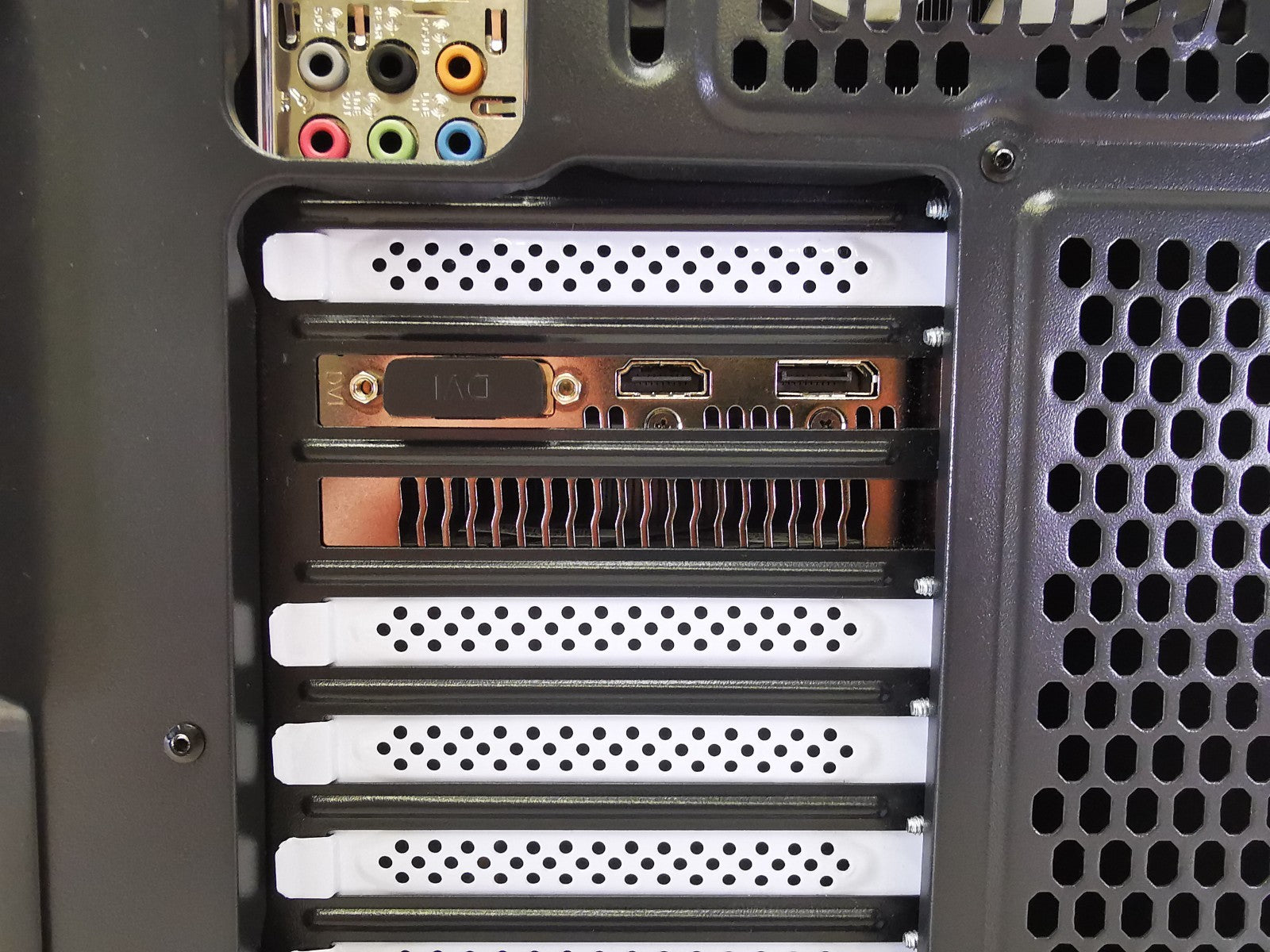 Custom Gaming Desktop PC - 7th Gen i7/16GB RAM/500GB NVMe SSD/GTX 1050/Win11 Pro