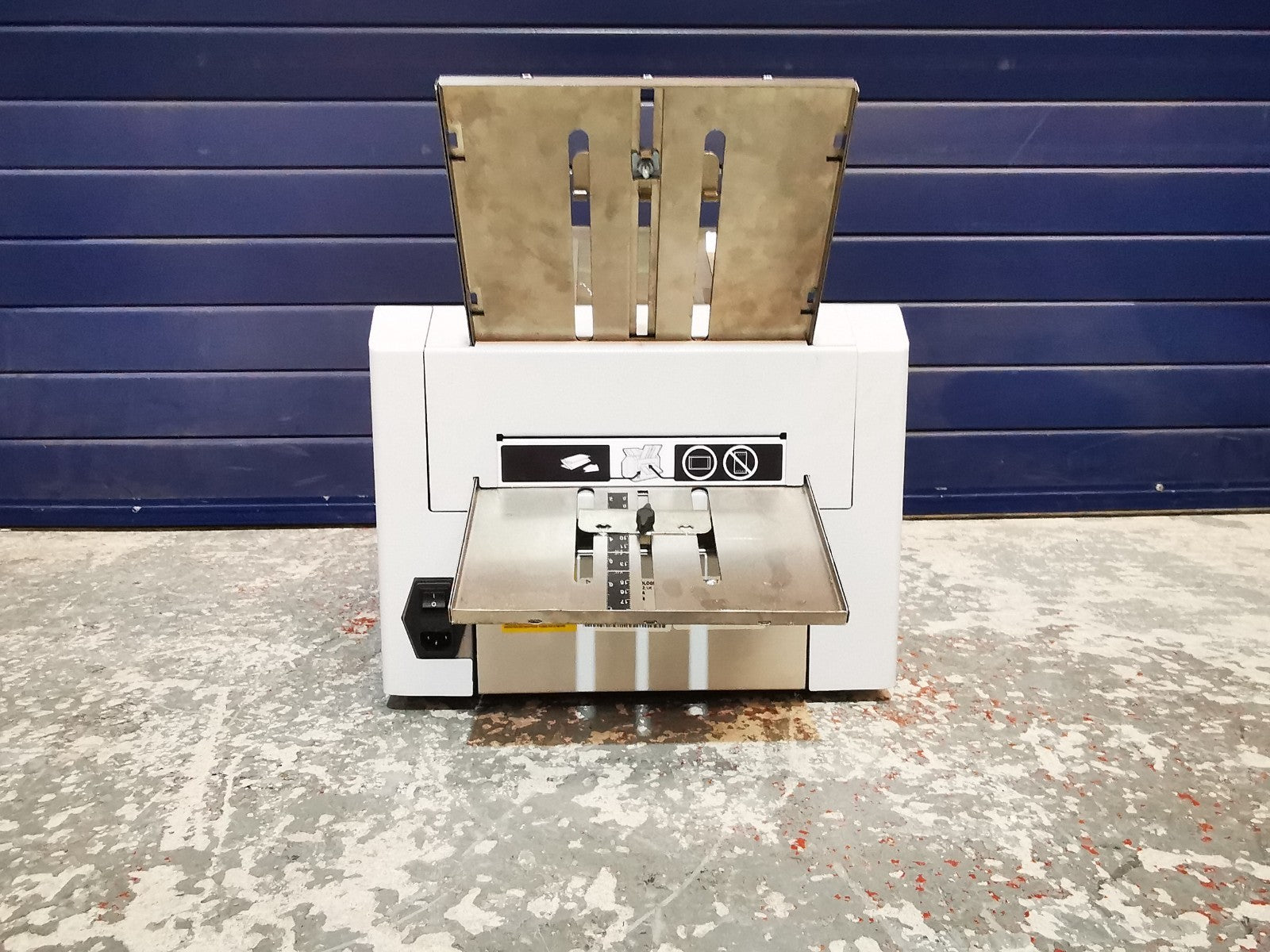 Neopost Technologies EAS05AA/LM-5.5 Pressure Sealer/Folding Machine - READ DESC