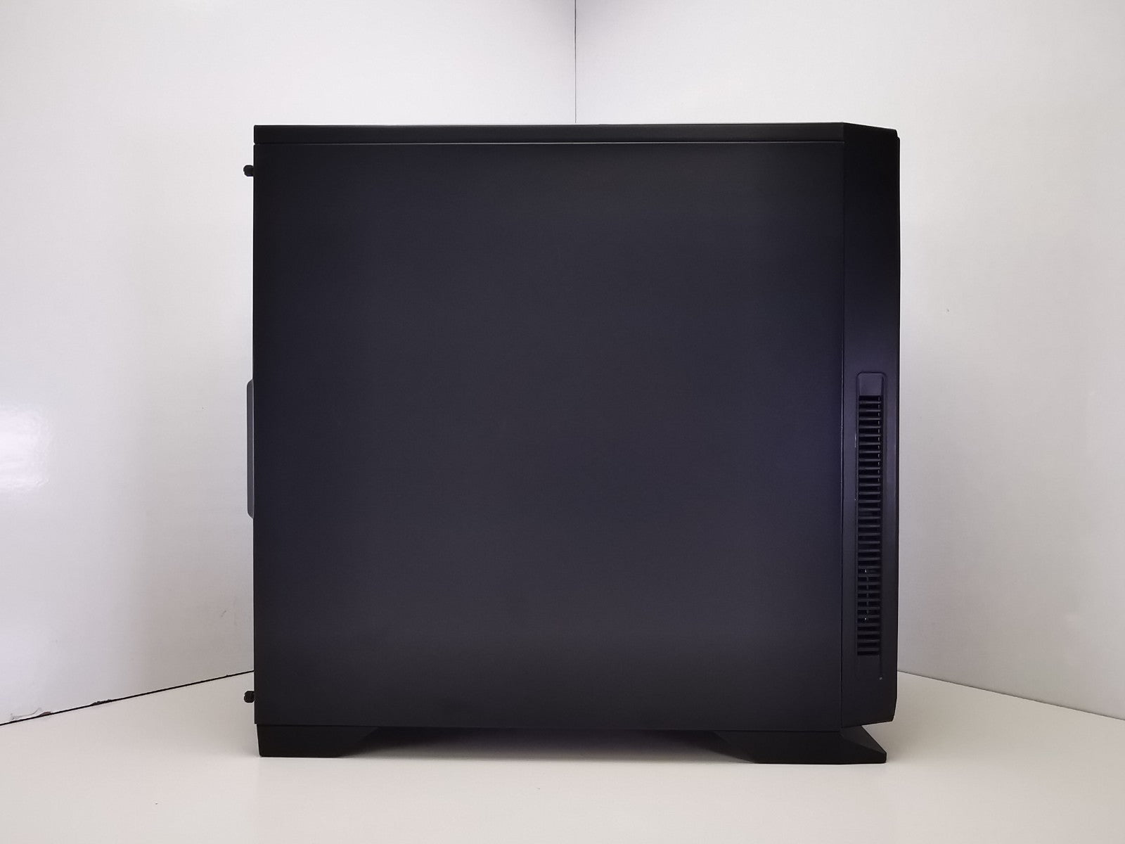 Custom Gaming Desktop PC - 7th Gen i7/16GB RAM/500GB NVMe SSD/GTX 1050/Win11 Pro