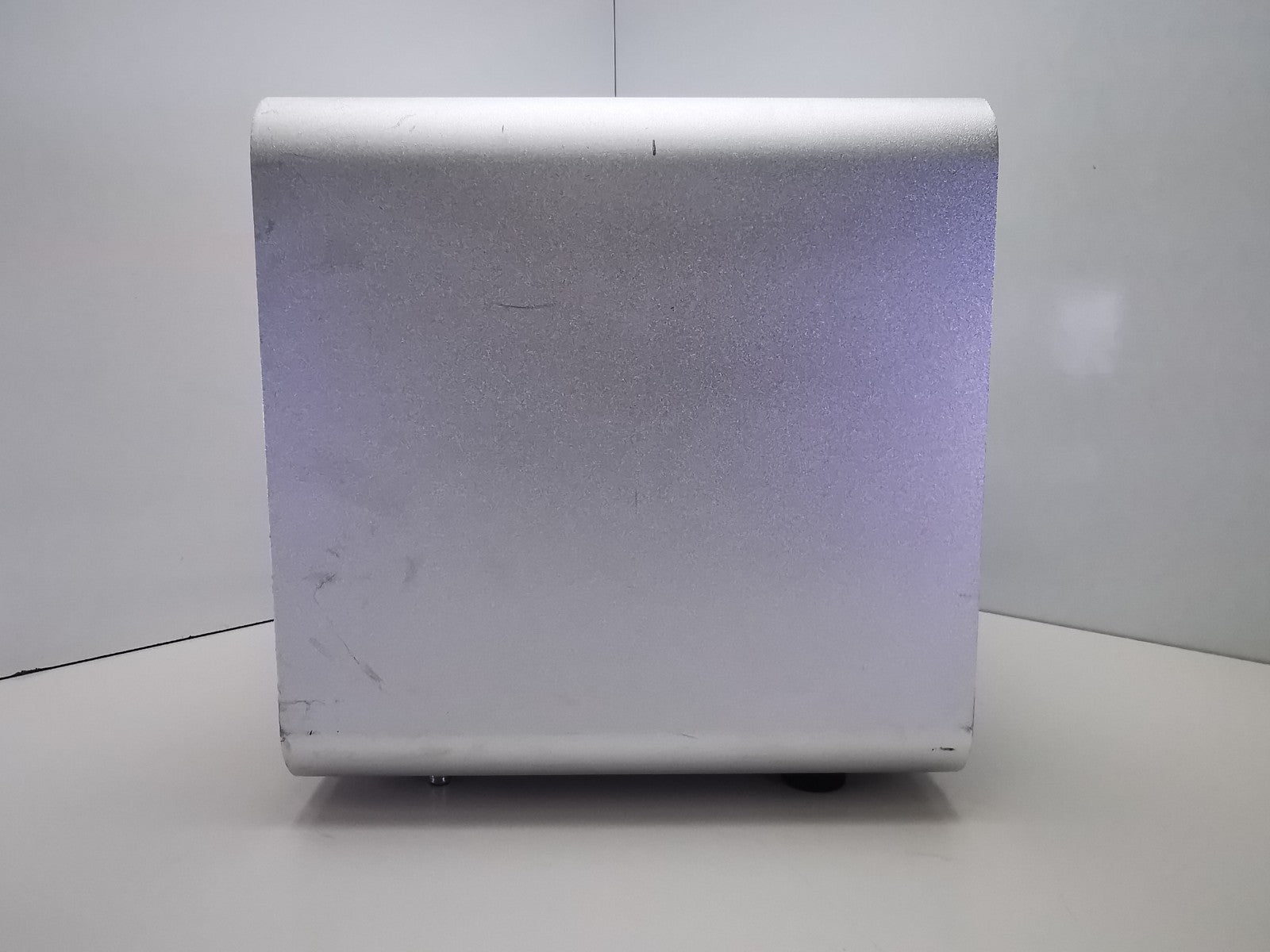 Griffin MultiDock MOD 37278 10-Bay USB Tablet / ipad charging station No key