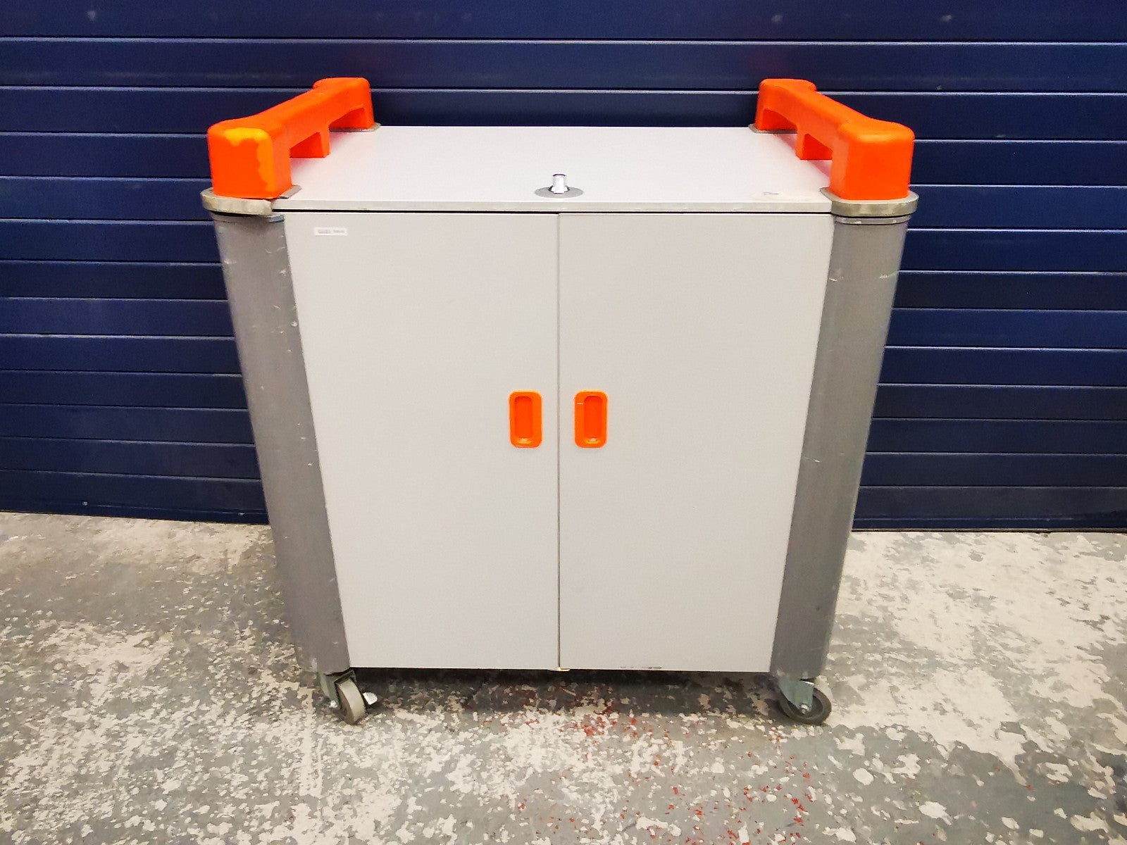 Labcabby 32V 32 Port Laptop Charging & Storage Trolley Cabinet on Wheels