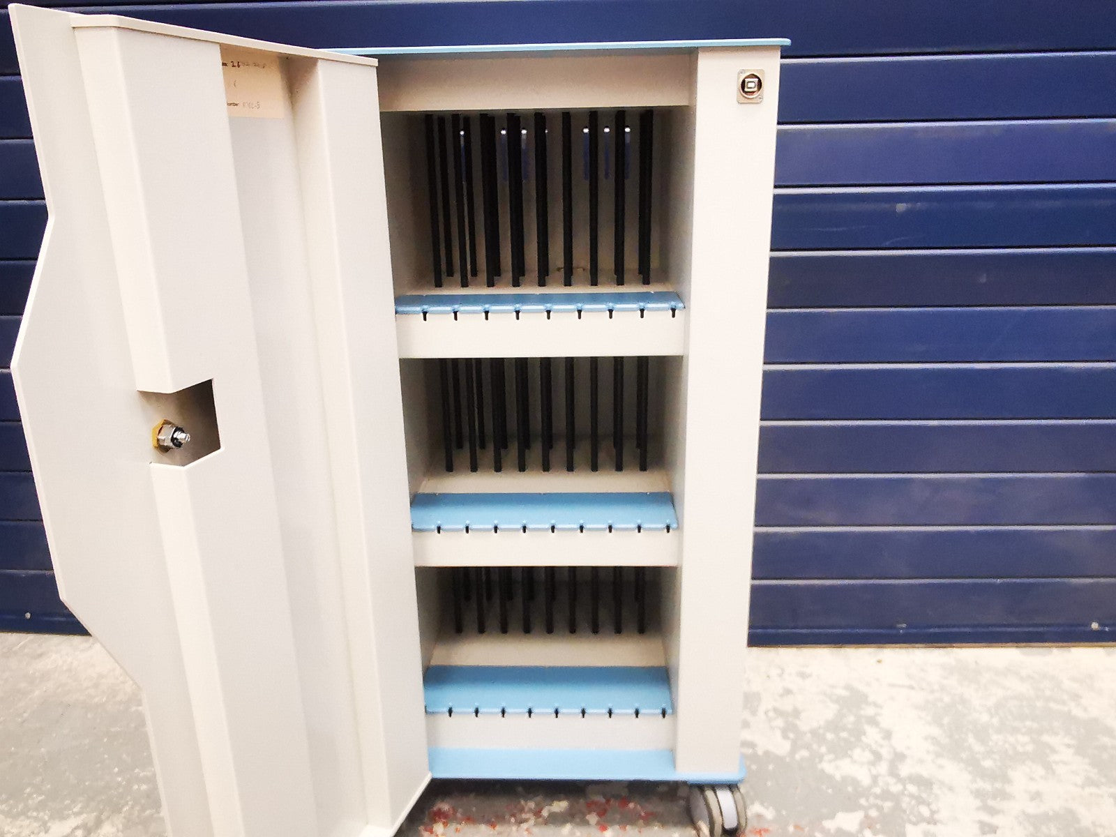 Nuwco Plascart USB Tablet Charging Trolley