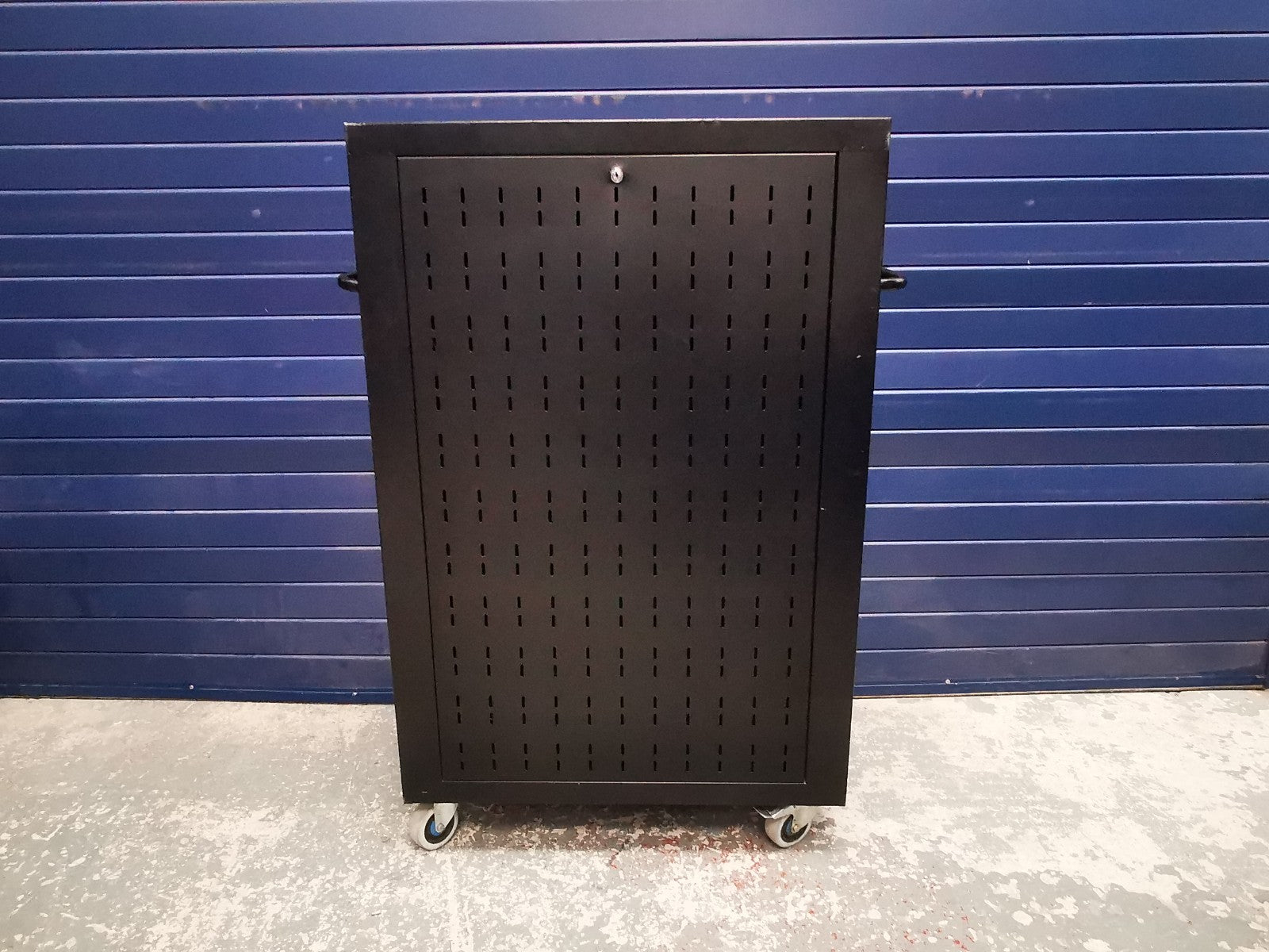 Leba Note Cart Laptop Charging Trolley - 2x 16 Length PDU's included
