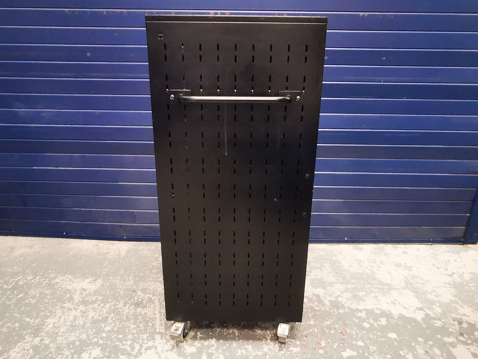 Leba Note Cart Laptop Charging Trolley - 2x 16 Length PDU's included