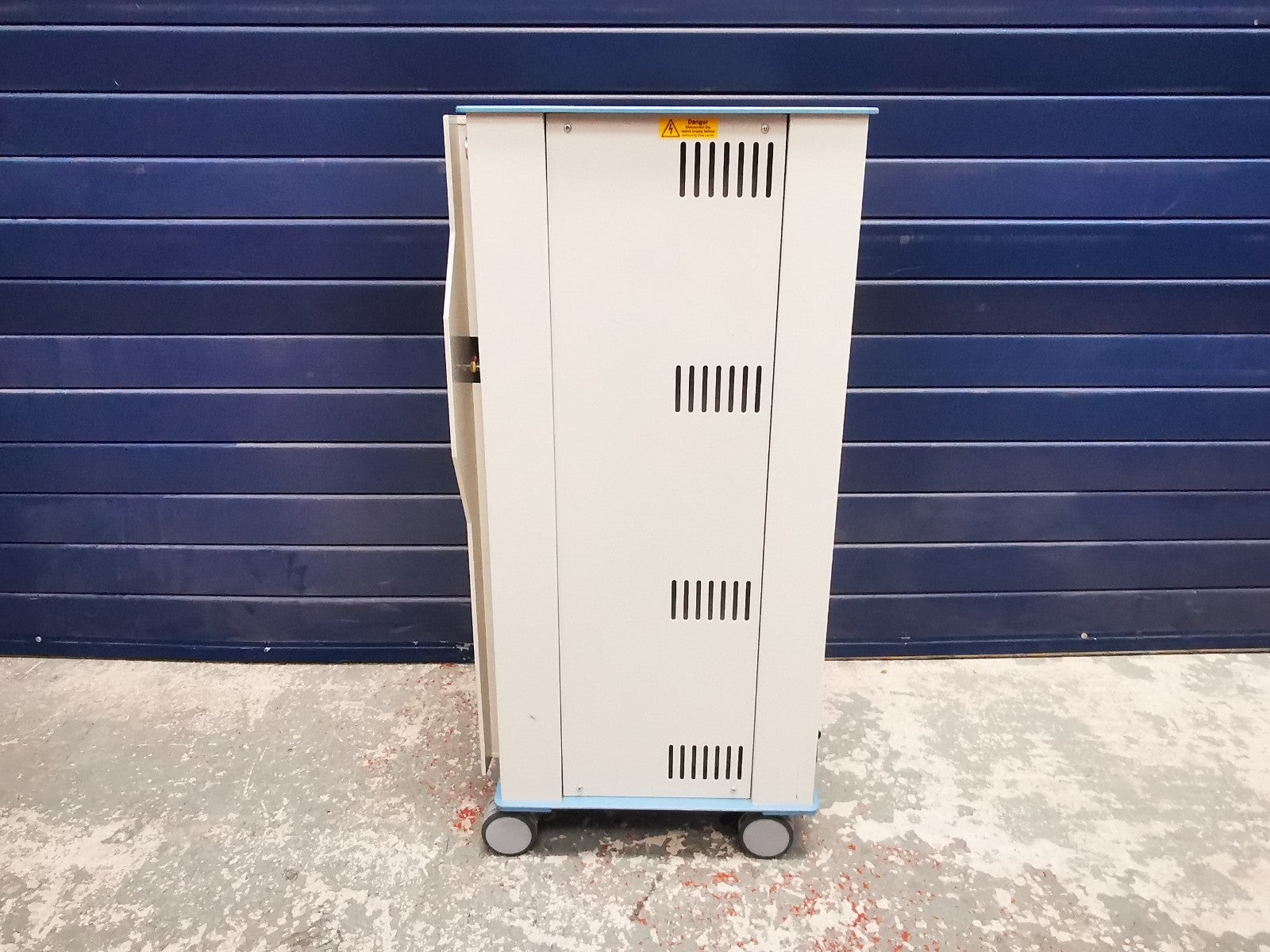Nuwco Plascart USB Tablet Charging Trolley