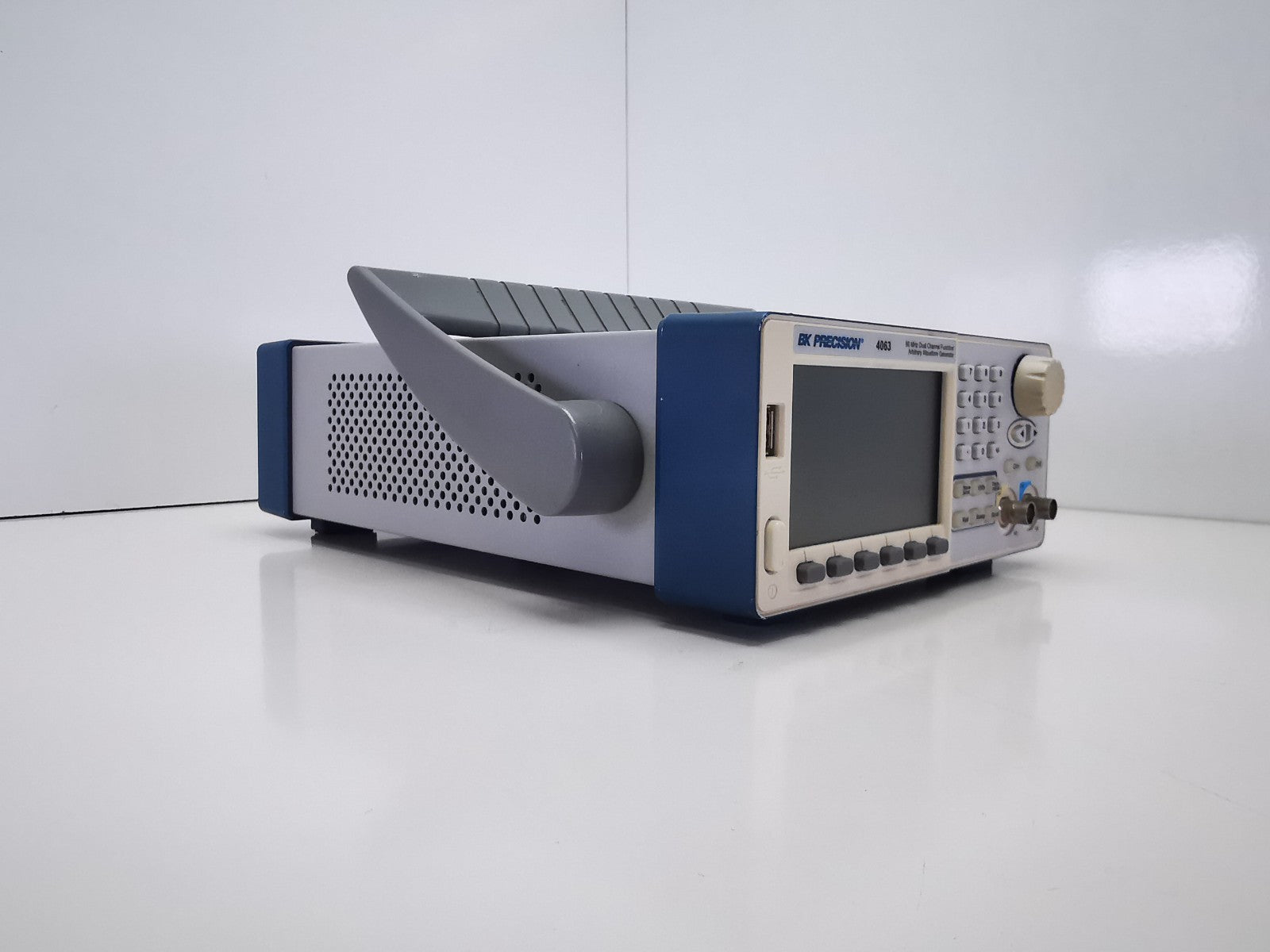 BK Precision 4063 Arbitrary Waveform Generator - Power on Tested only- READ DESC