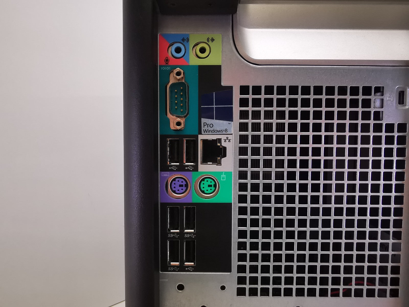 Dell Precision T3610 Workstation PC - Intel Xeon E5/8GB RAM/1TB HDD/250GB SSD
