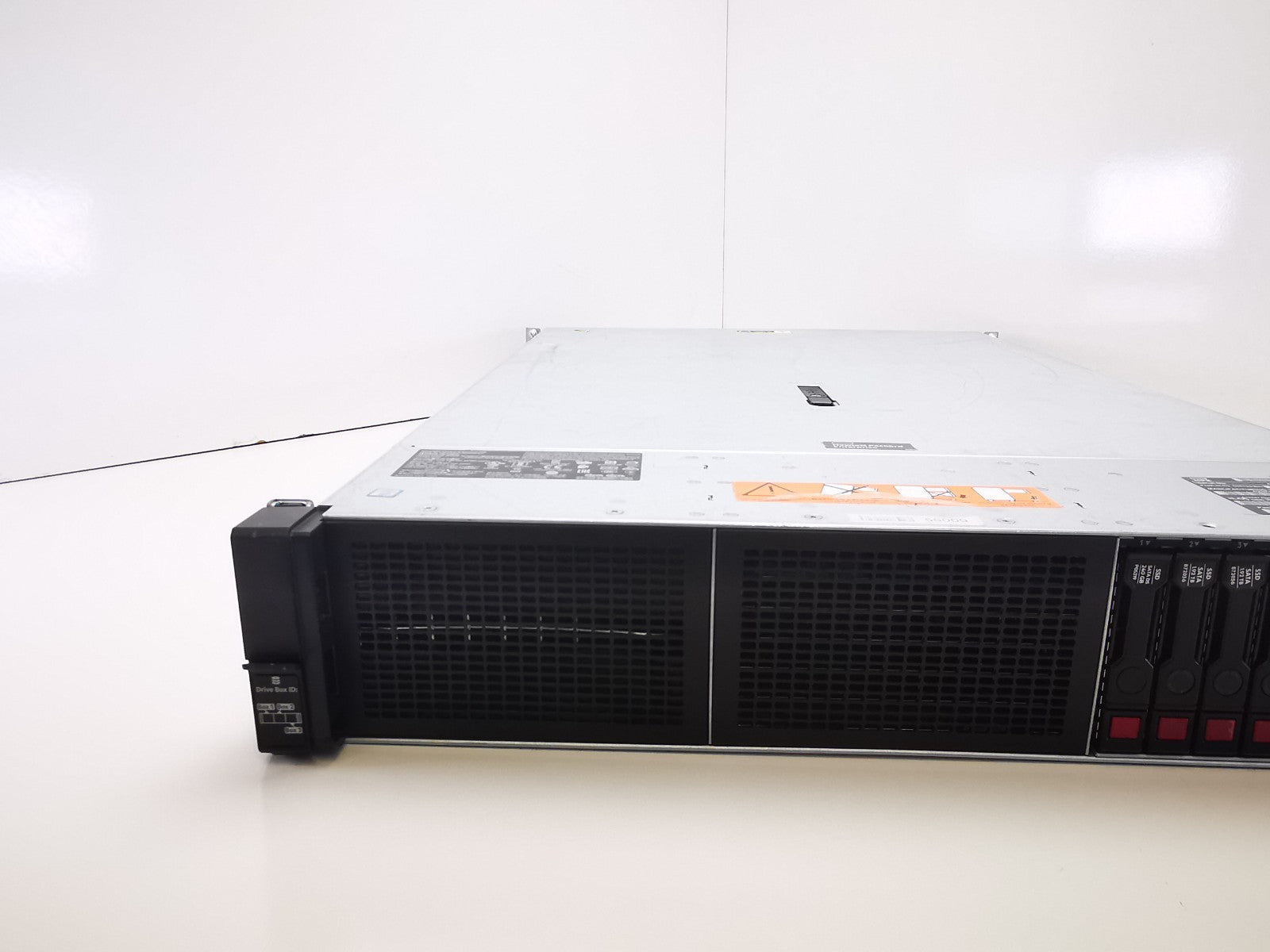 HP ProLiant DL380 Gen10 Rack Server - 2x Xeon Gold 2662/8GB RAM - NO HDDS