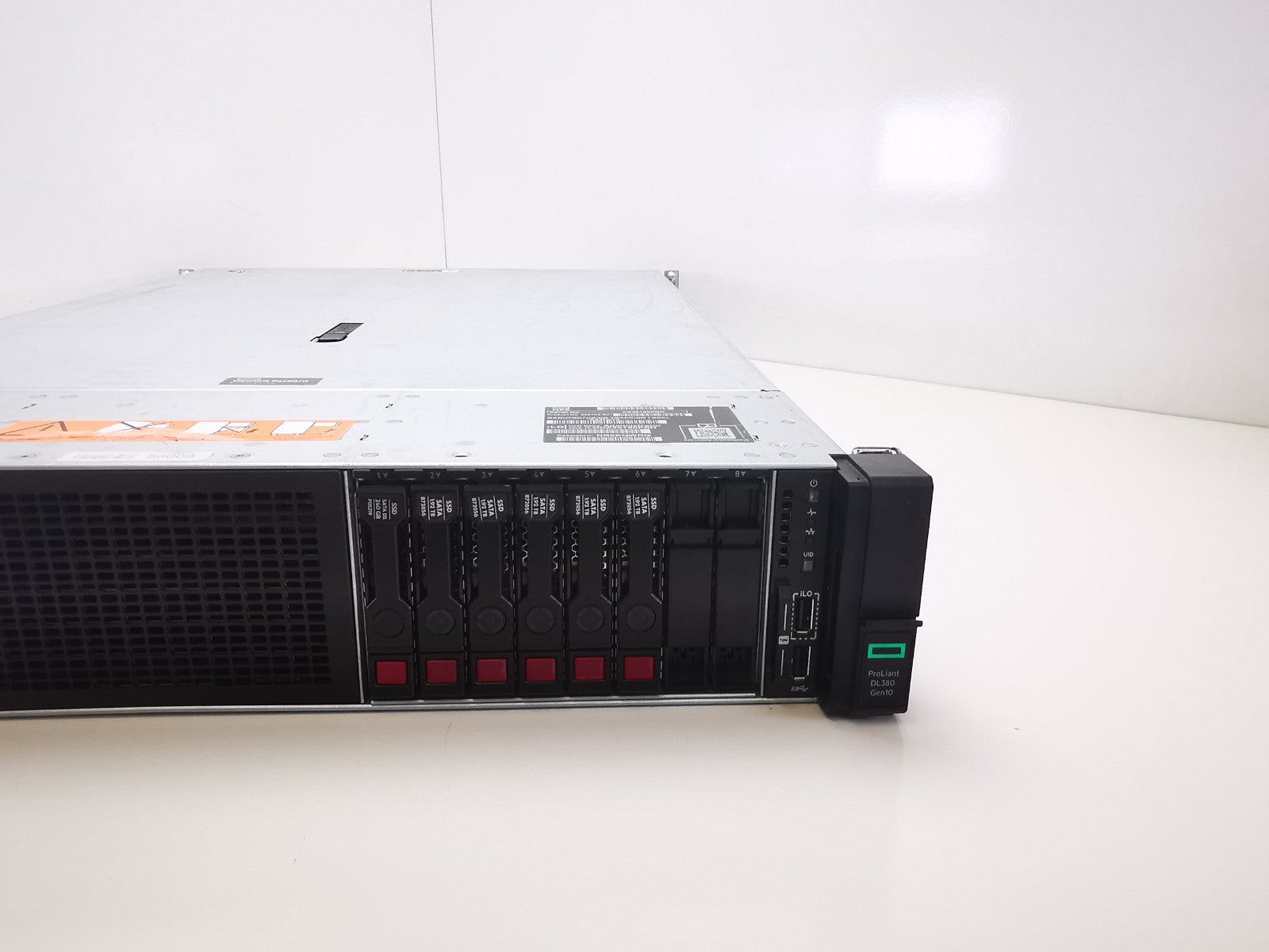 HP ProLiant DL380 Gen10 Rack Server - 2x Xeon Gold 2662/8GB RAM - NO HDDS