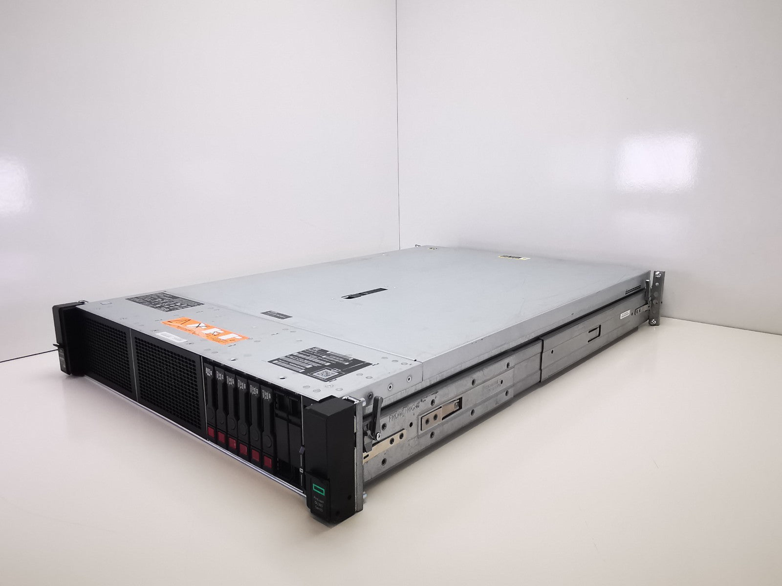 HP ProLiant DL380 Gen10 Rack Server - 2x Xeon Gold 2662/8GB RAM - NO HDDS
