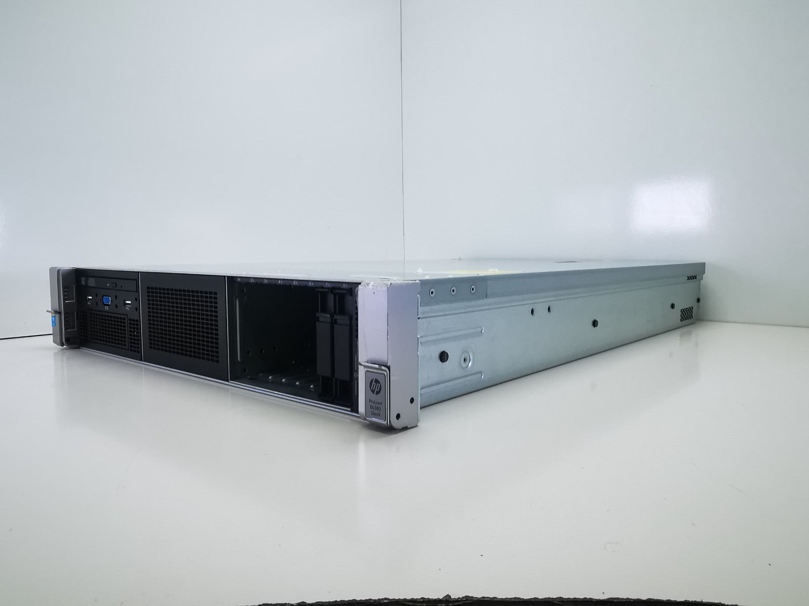 HP ProLiant DL380 Gen 9 Rack Server - 2x Xeon E5-2698 V3/8GB RAM - NO HDDS