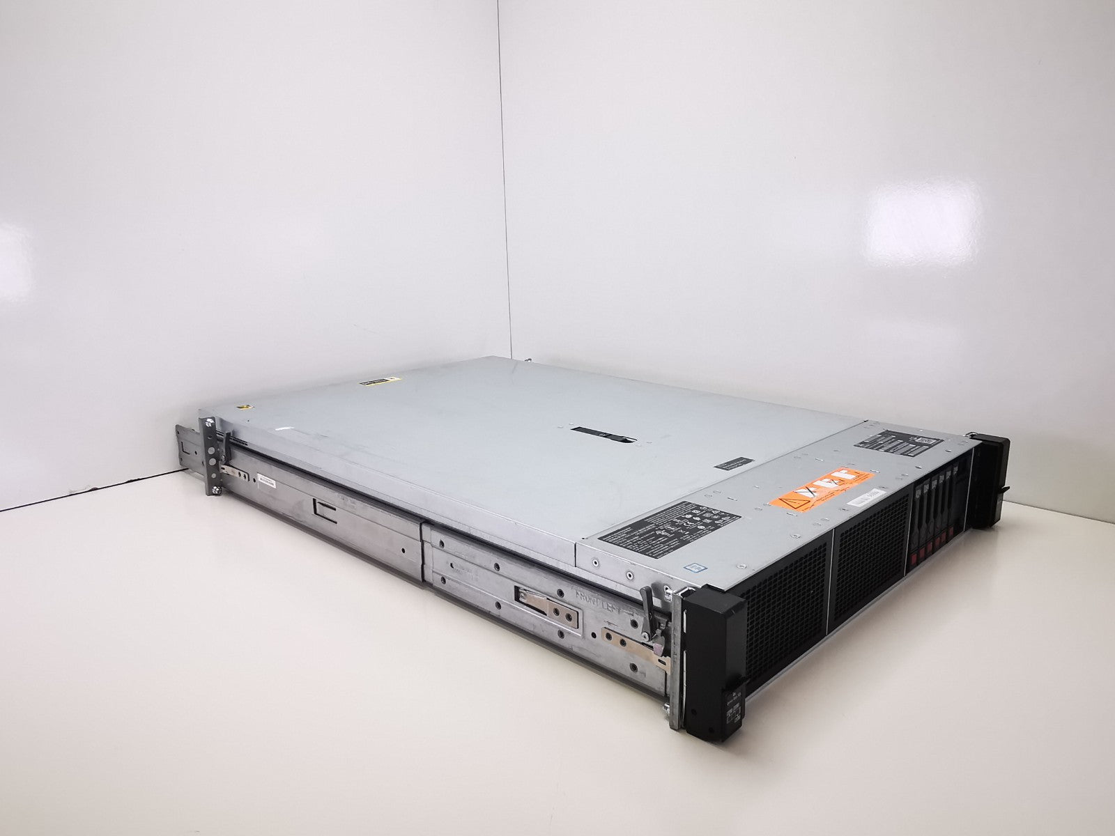HP ProLiant DL380 Gen10 Rack Server - 2x Xeon Gold 2662/8GB RAM - NO HDDS