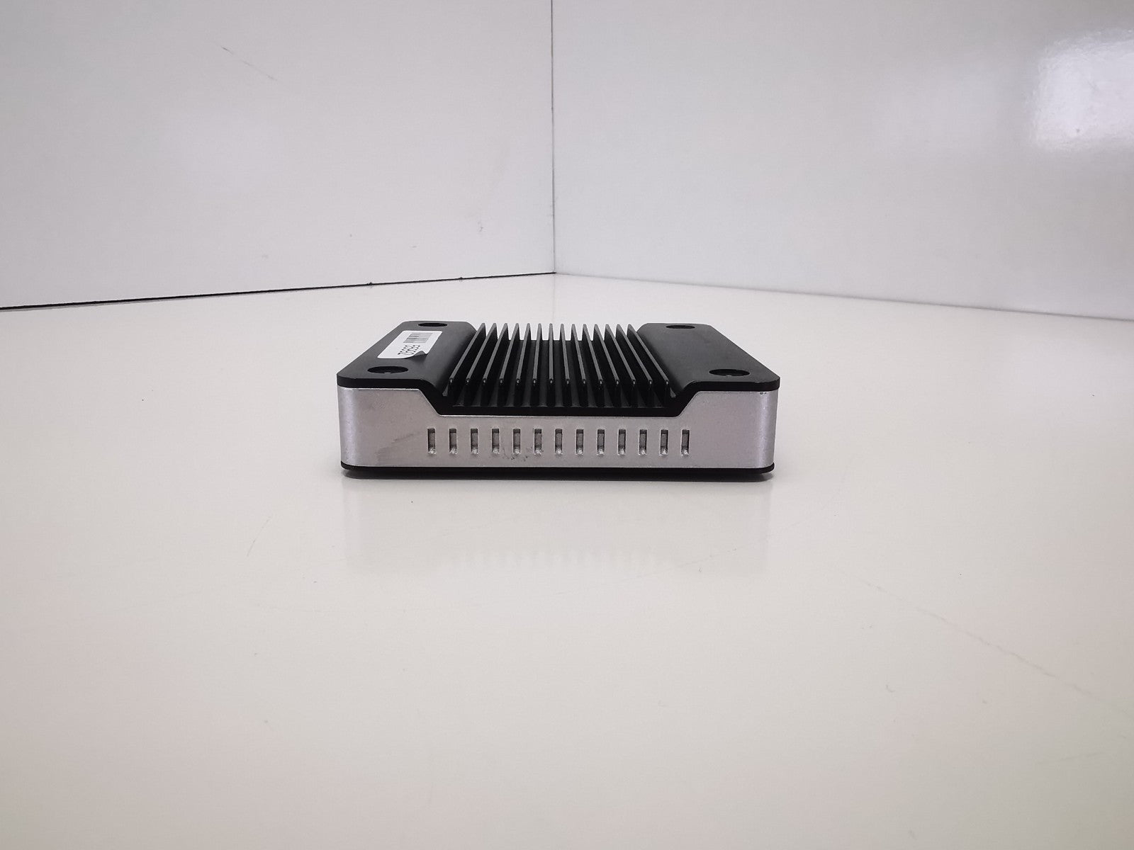 DMP EBOX-3352DX3-AP USFF PC - DM&P Vortex86DX3 Dual Core 1.0GHz/2GB RAM/NO OS