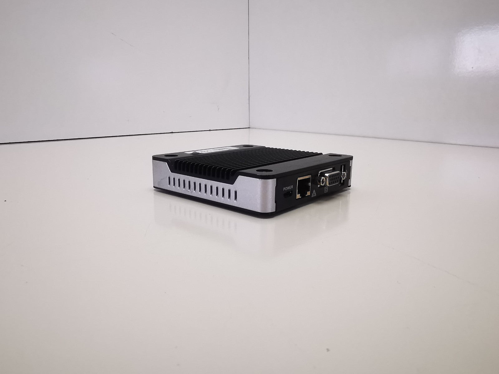 DMP EBOX-3352DX3-AP USFF PC - DM&P Vortex86DX3 Dual Core 1.0GHz/2GB RAM/NO OS
