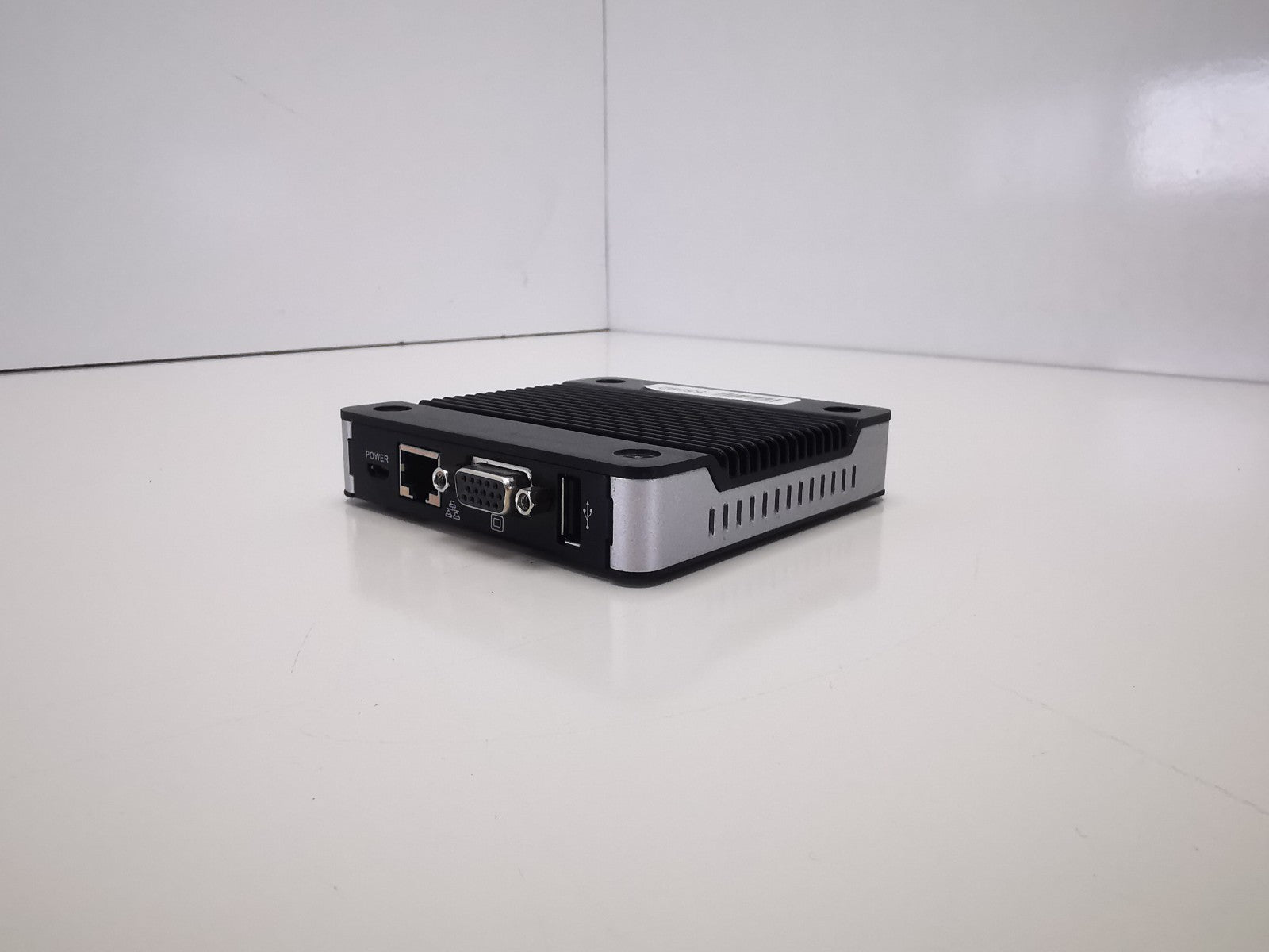 DMP EBOX-3352DX3-AP USFF PC - DM&P Vortex86DX3 Dual Core 1.0GHz/2GB RAM/NO OS