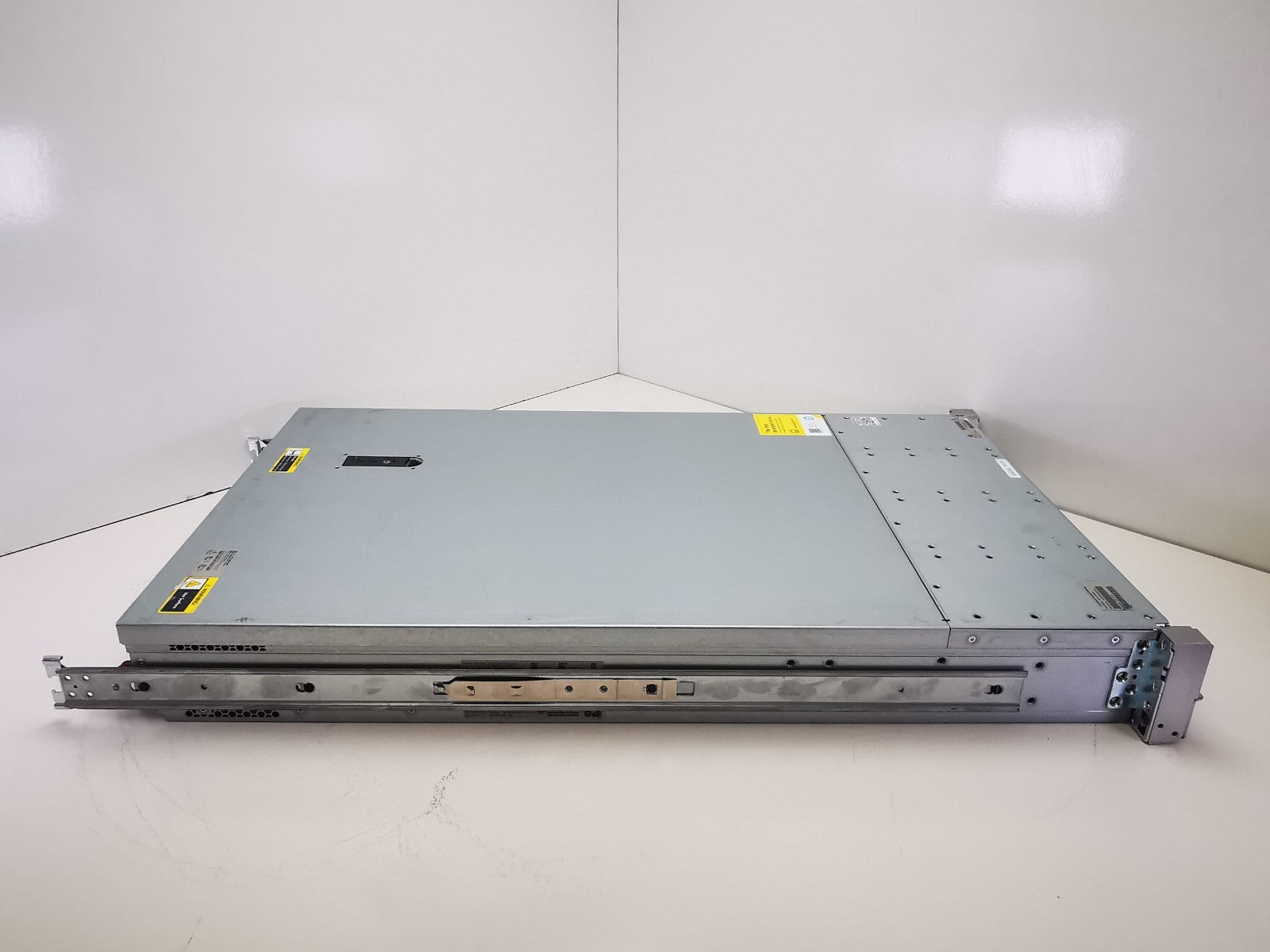 HP ProLiant DL380 Gen 9 Rack Server - 2x Xeon E5-2650 V3/8GB RAM - NO HDDS