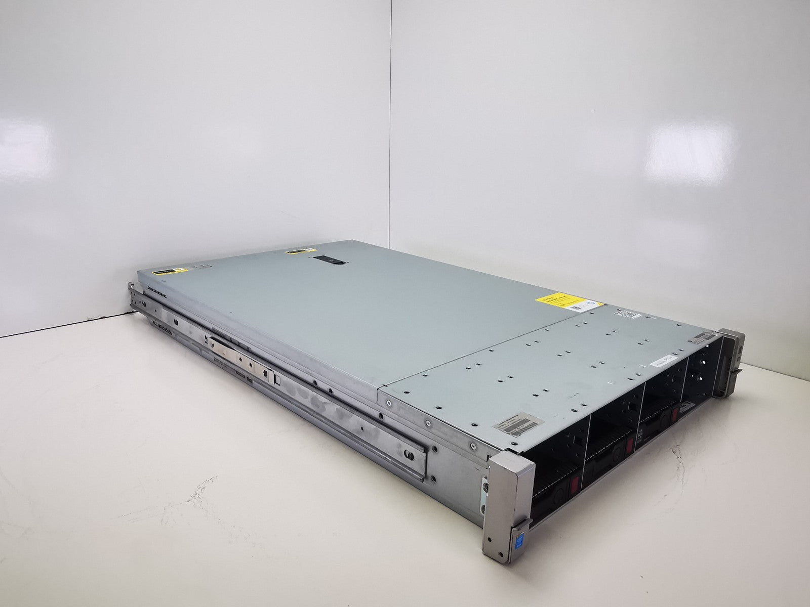 HP ProLiant DL380 Gen 9 Rack Server - 2x Xeon E5-2650 V3/8GB RAM - NO HDDS