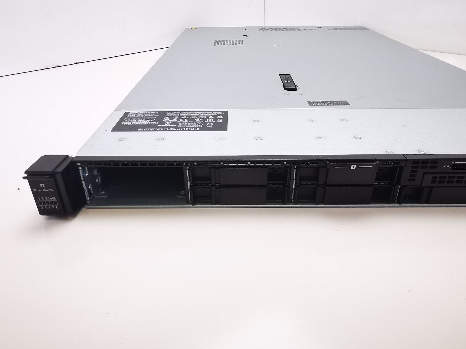 HP ProLiant DL360 Gen10 Rack Server - 2x Xeon Silver 4110/8GB RAM - NO HDDs