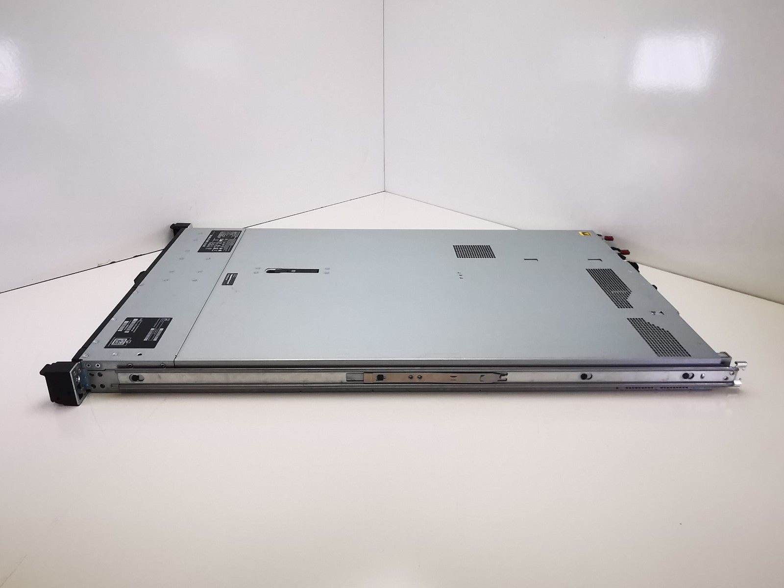 HP ProLiant DL360 Gen10 Rack Server - 2x Xeon Silver 4110/8GB RAM - NO HDDs