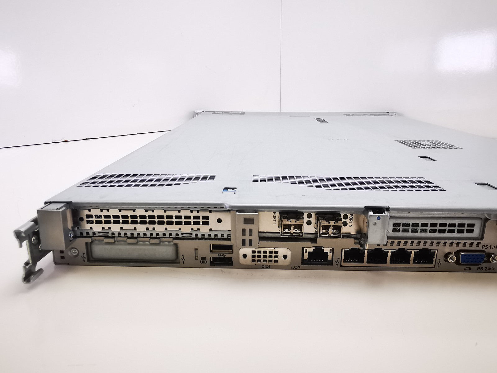 HP ProLiant DL360 Gen10 Rack Server - 2x Xeon Silver 4110/8GB RAM - NO HDDs