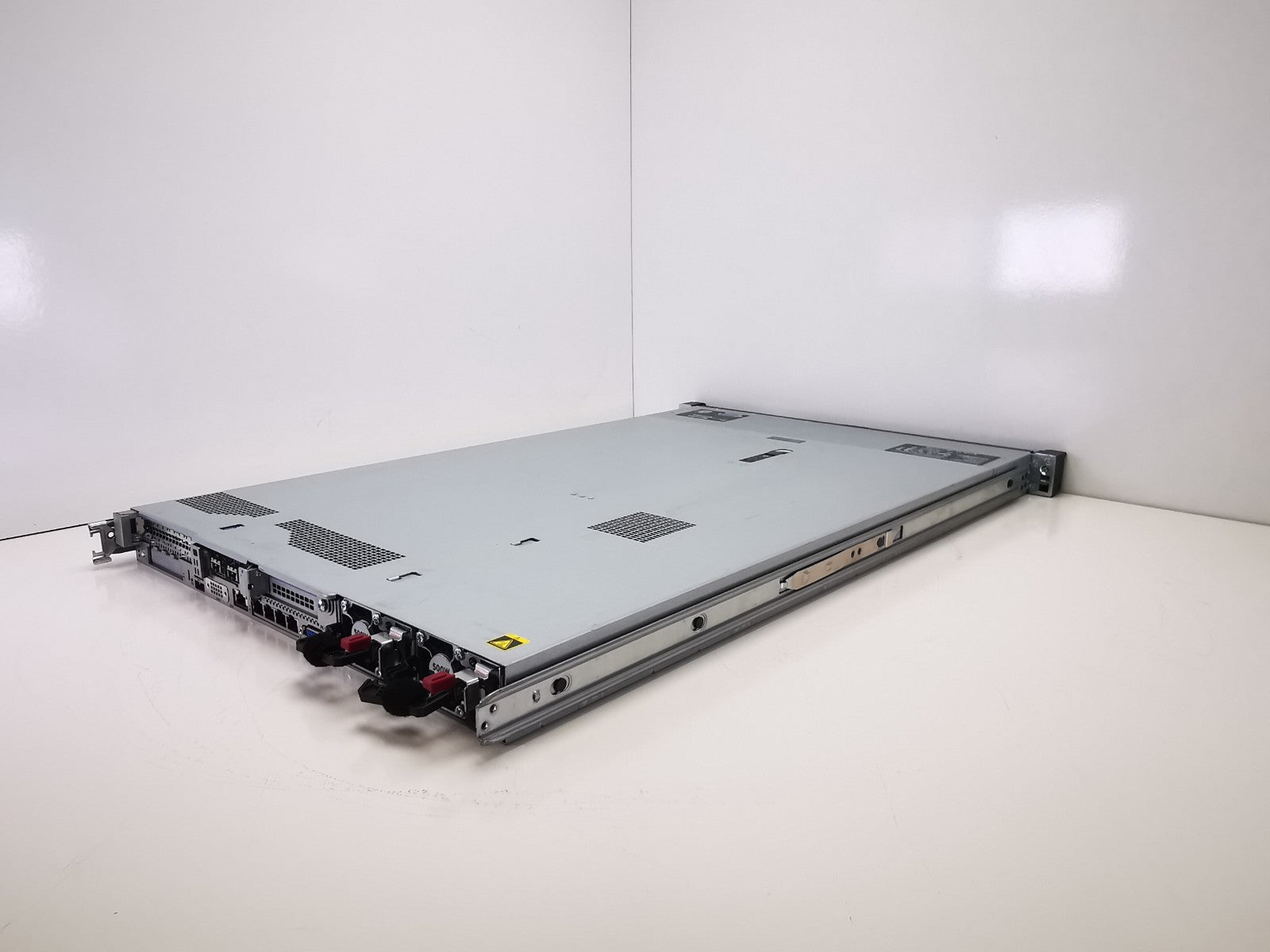 HP ProLiant DL360 Gen10 Rack Server - 2x Xeon Silver 4110/8GB RAM - NO HDDs
