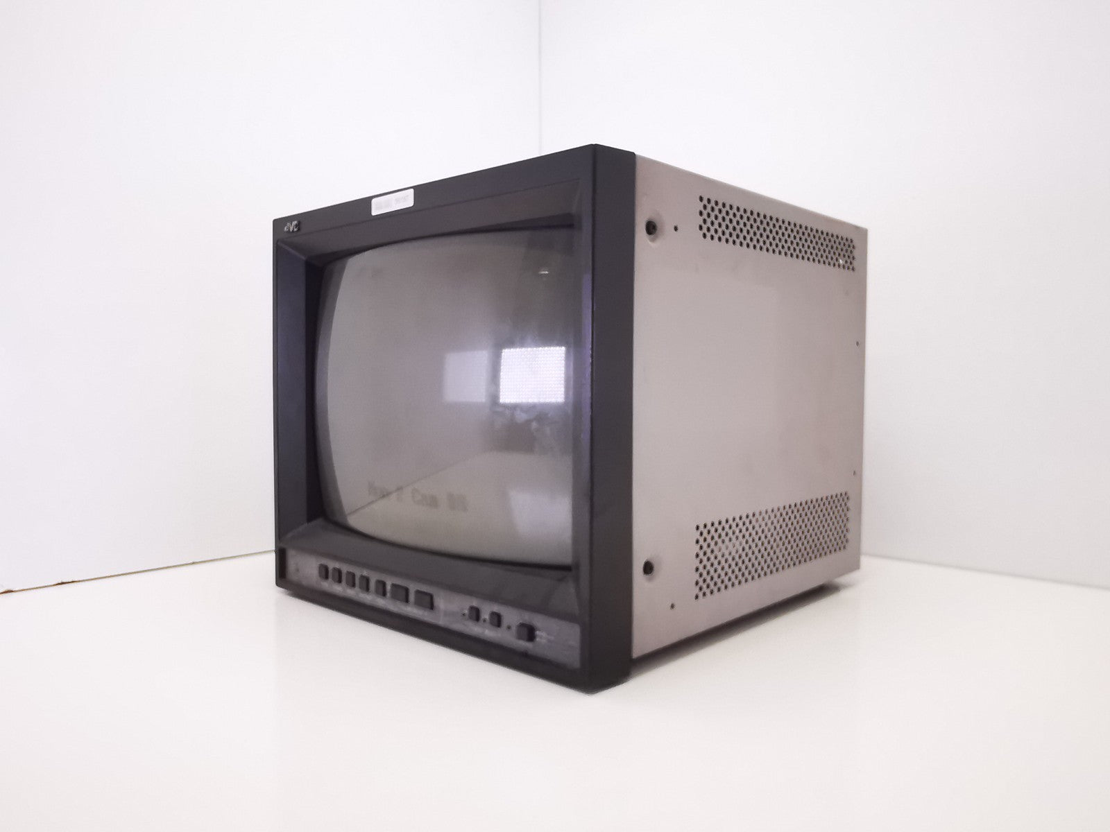 JVC TM-A140PN-K 14" Colour CRT Monitor - Retro Gaming / CCTV