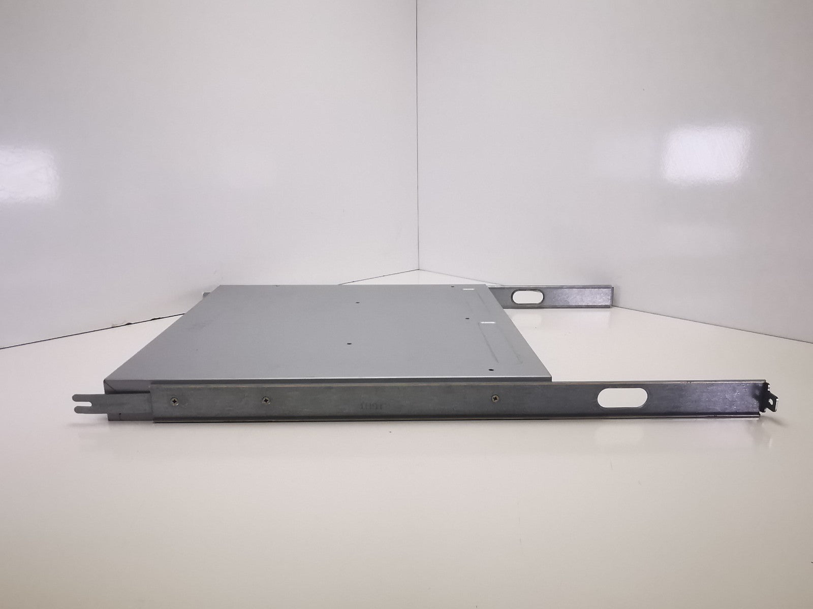 HP SN3000B SFP Fibre Channel Switch - Rack Ears Included