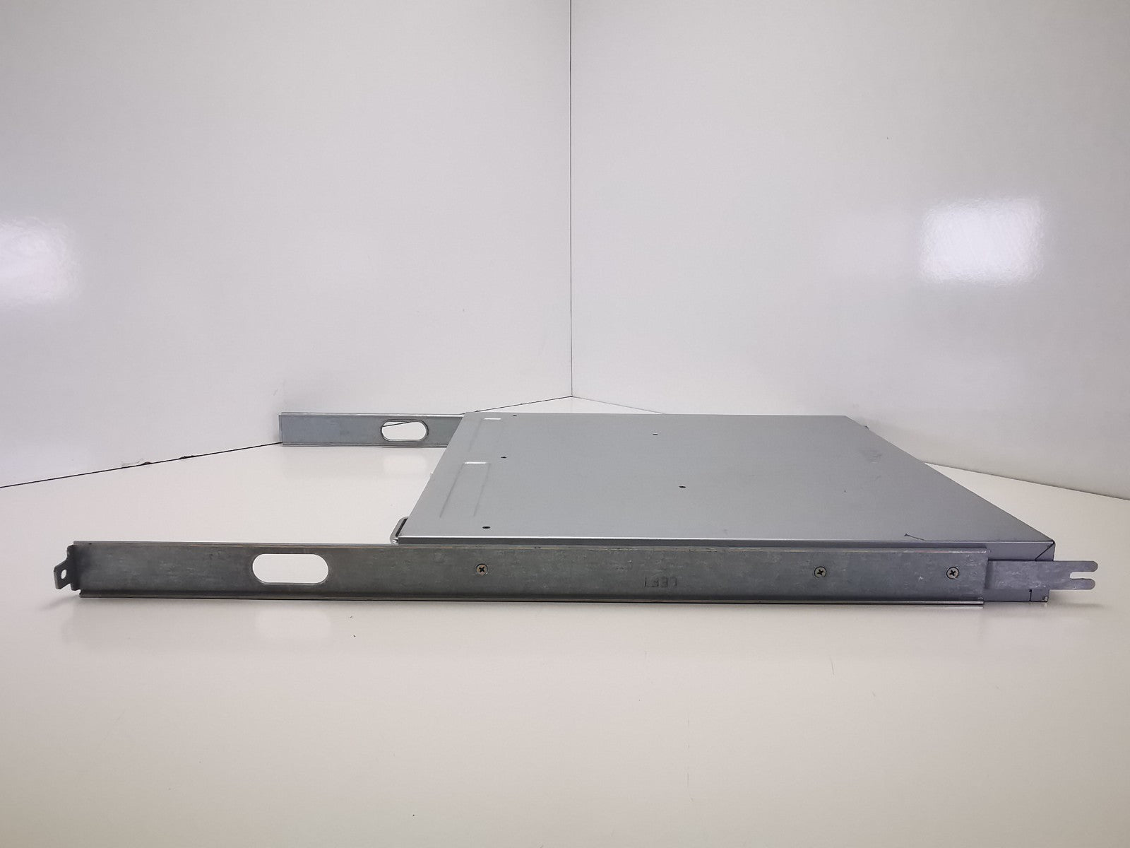 HP SN3000B SFP Fibre Channel Switch - Rack Ears Included