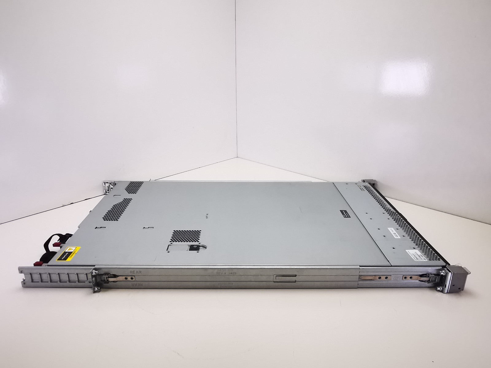 HP ProLiant DL360 Gen9 Rack Server - 2x Xeon E5-2620 V4/8GB RAM - NO HDDs