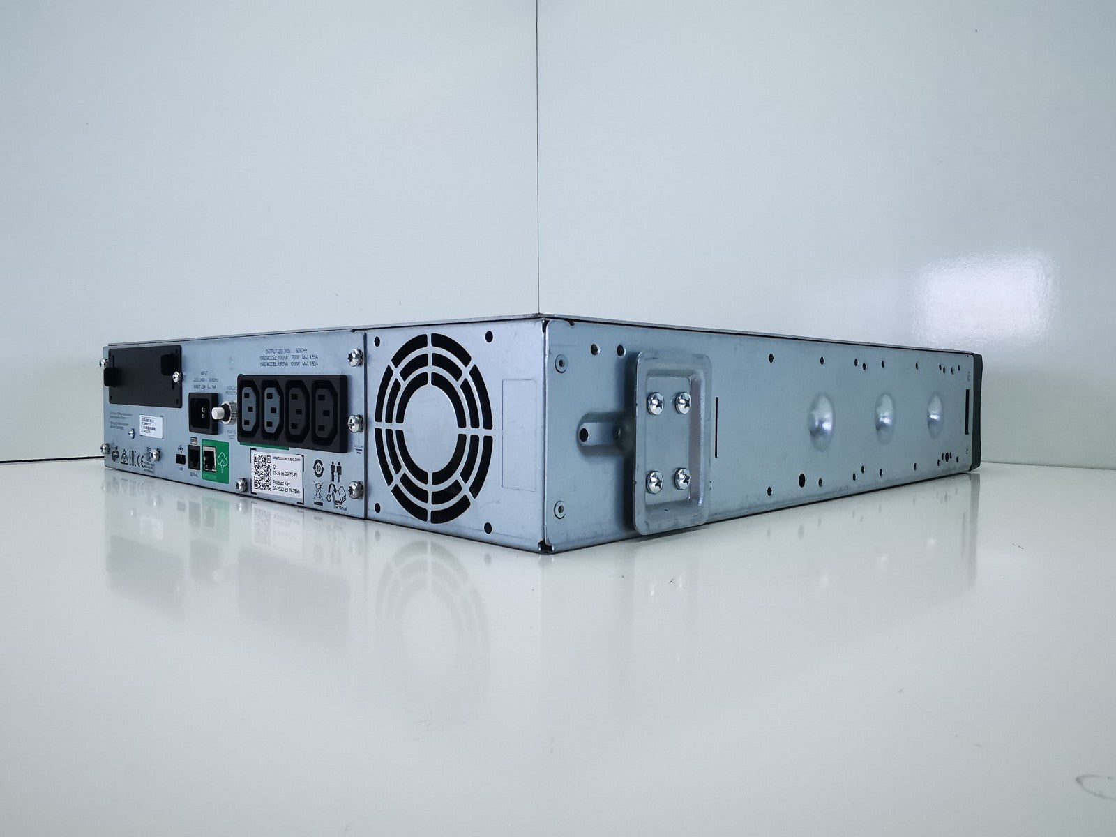 APC SMT1000RMI2UC Rackmountable UPS - Batteries Not Included