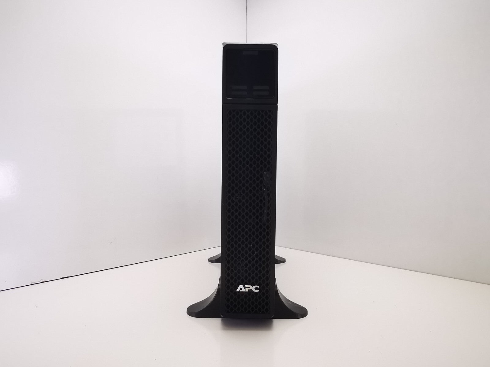 APC SRT1000XLI Floor Standing UPS - Batteries Included