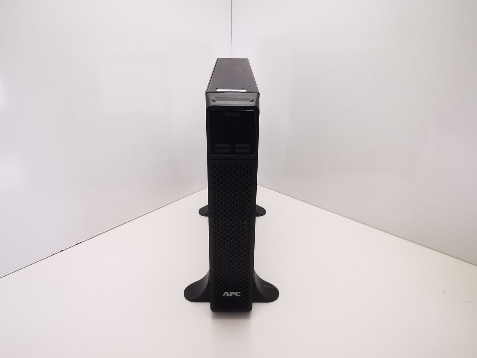 APC SRT1000XLI Floor Standing UPS - Batteries Included