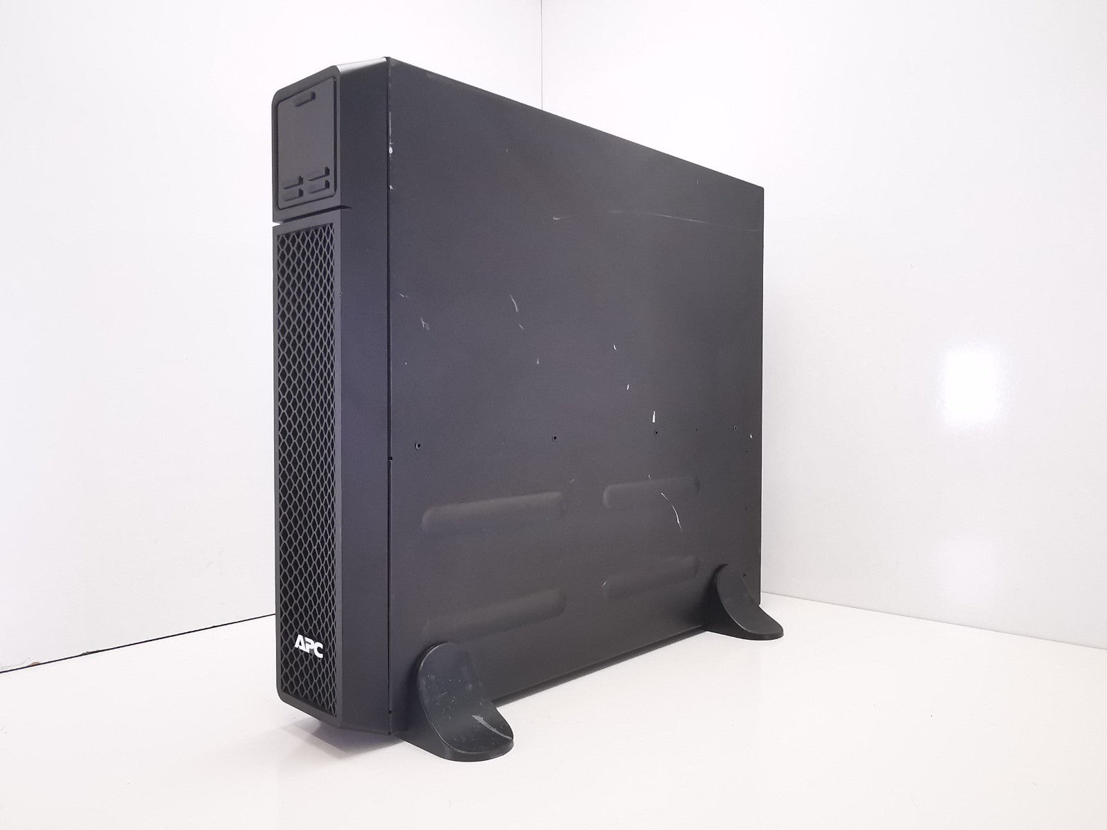 APC SRT1000XLI Floor Standing UPS - Batteries Included