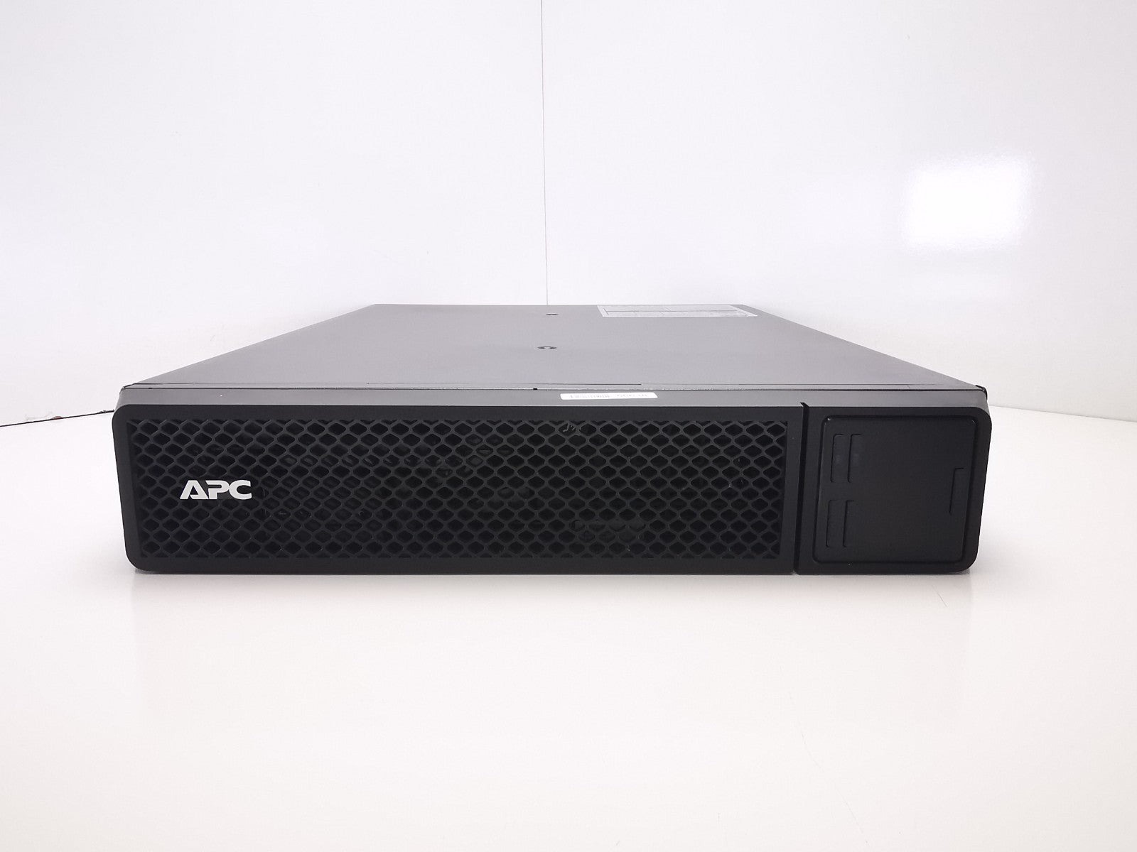 APC SRT3000XLI Rack Mounted UPS - No Batteries/Rack Mounts Included