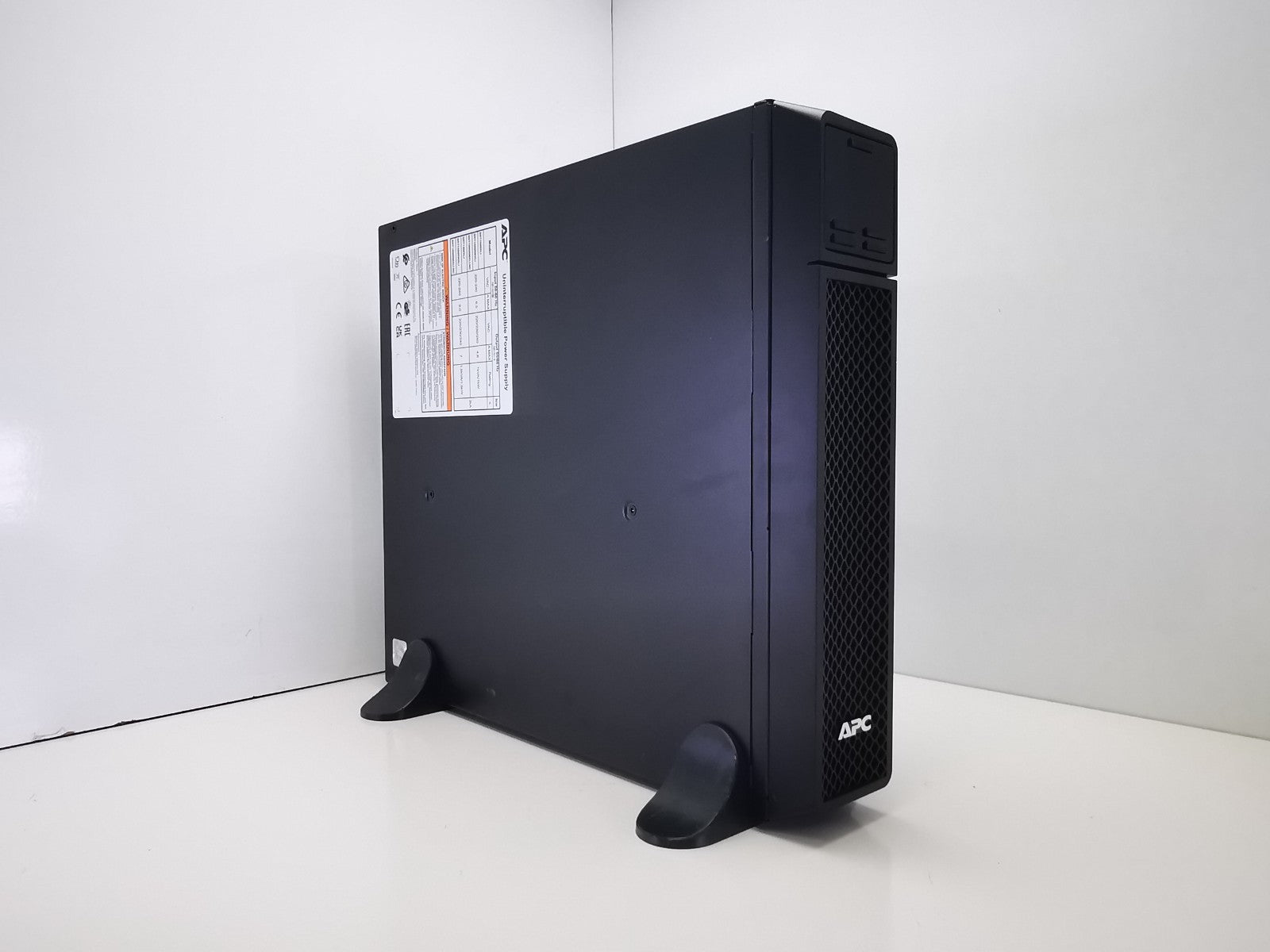 APC SRT1000XLI Floor Standing UPS - Batteries Included