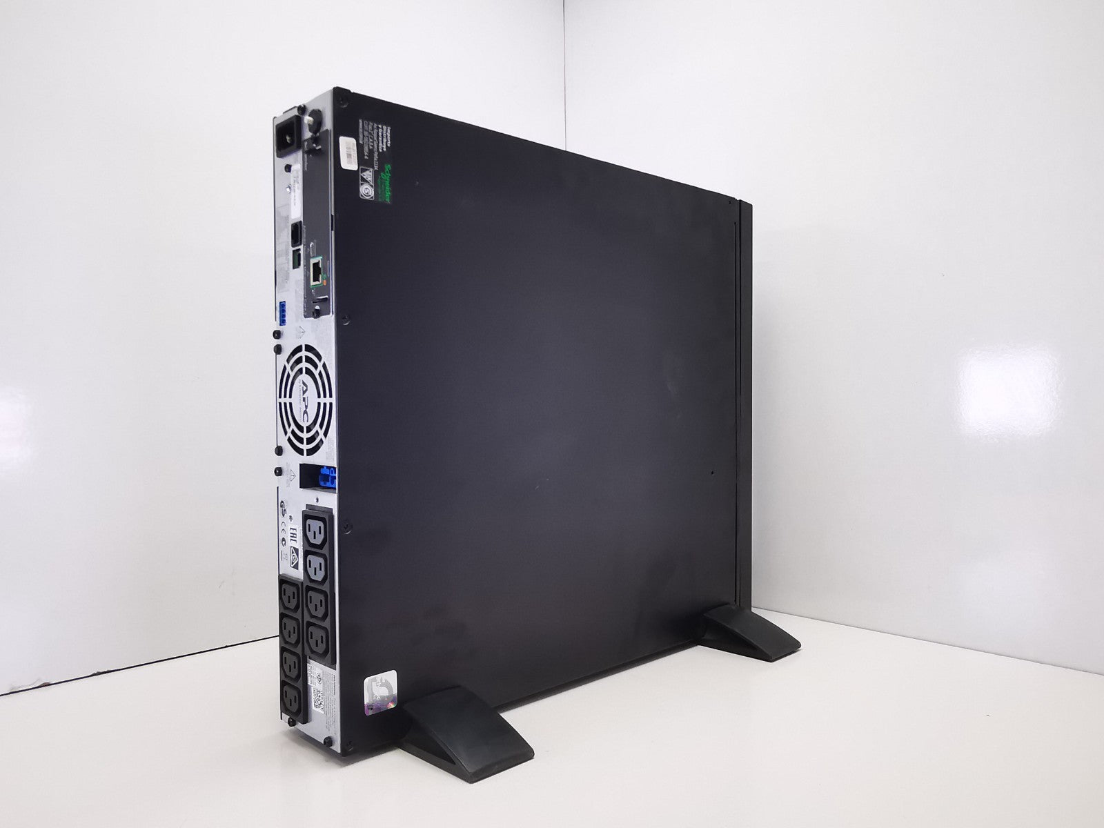 APC SMX1000i Floor Standing UPS - Batteries Incuded