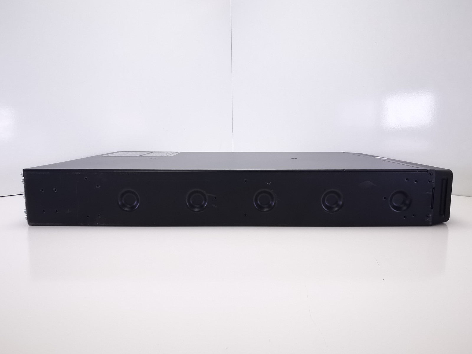 APC SRT3000XLI Rack Mounted UPS - No Batteries/Rack Mounts Included