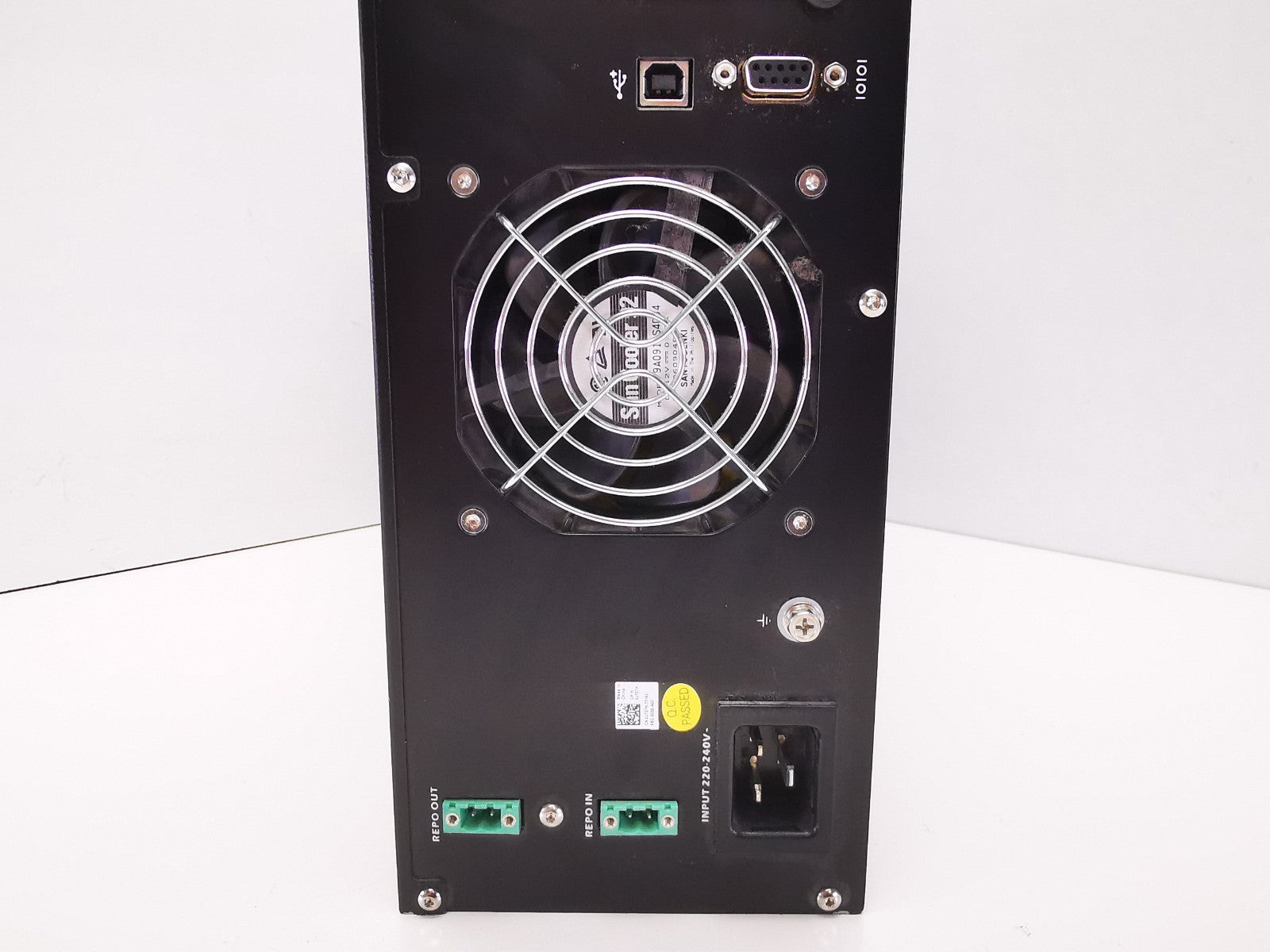 Dell J727N Rack Mountable UPS - Batteries Not Included