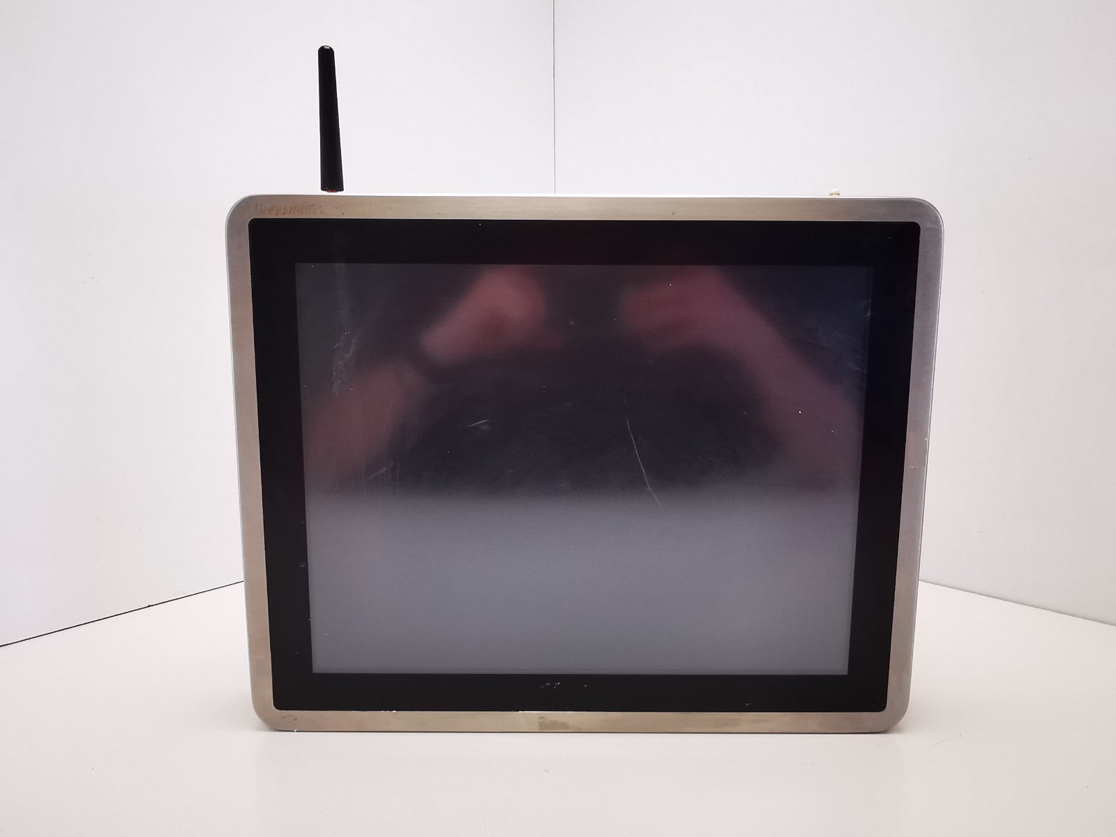 Axiomtek GOT815-834-R-RF-UK Industrial Touchscreen PC - READ DESCRIPTION