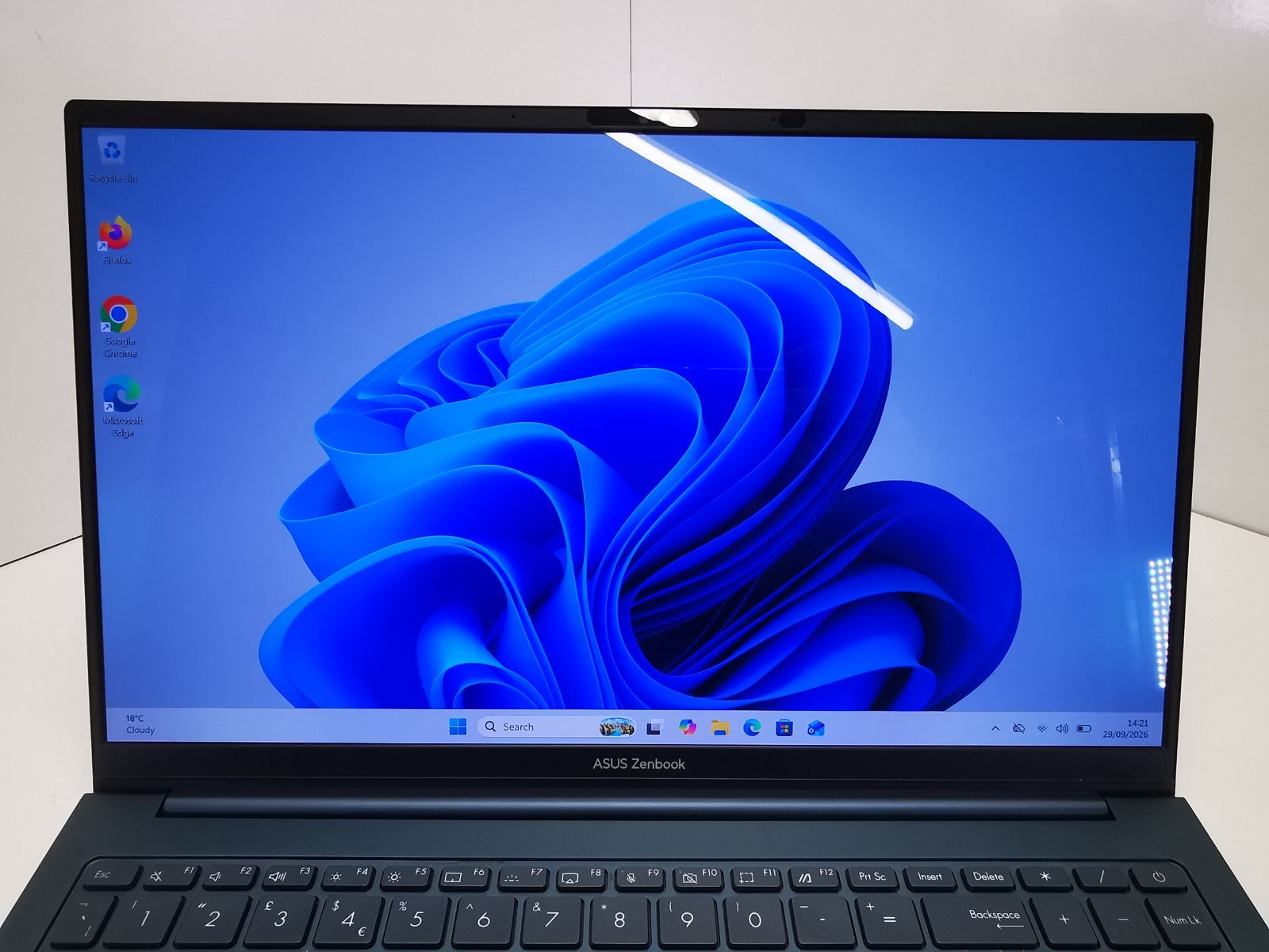 Asus Zenbook 15 15.6" Laptop - Ryzen 7 / 16GB RAM / 500GB NVMe / Windows 11 Pro